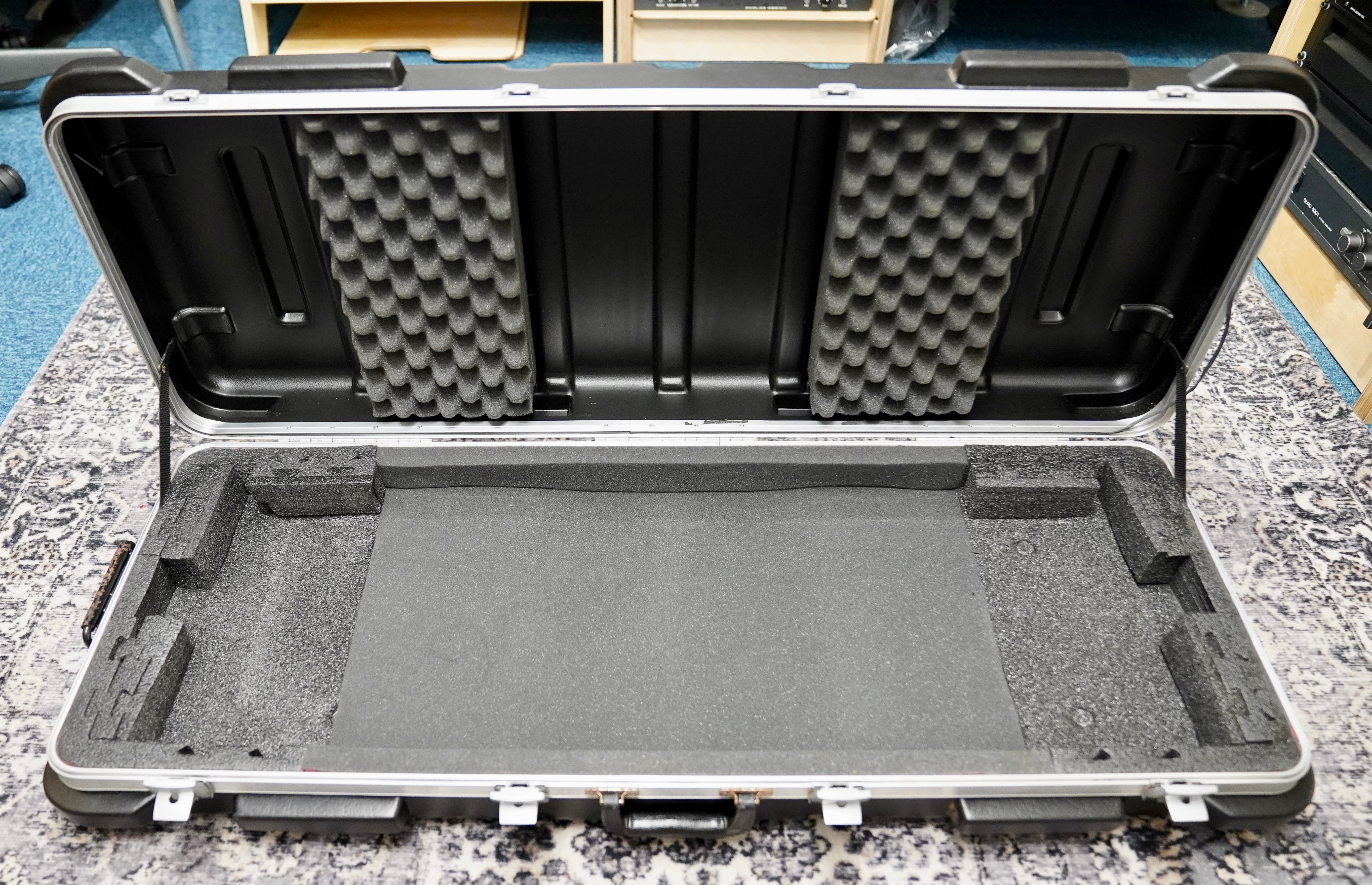 SKB Keyboard Case with Wheels and Foam Inserts
