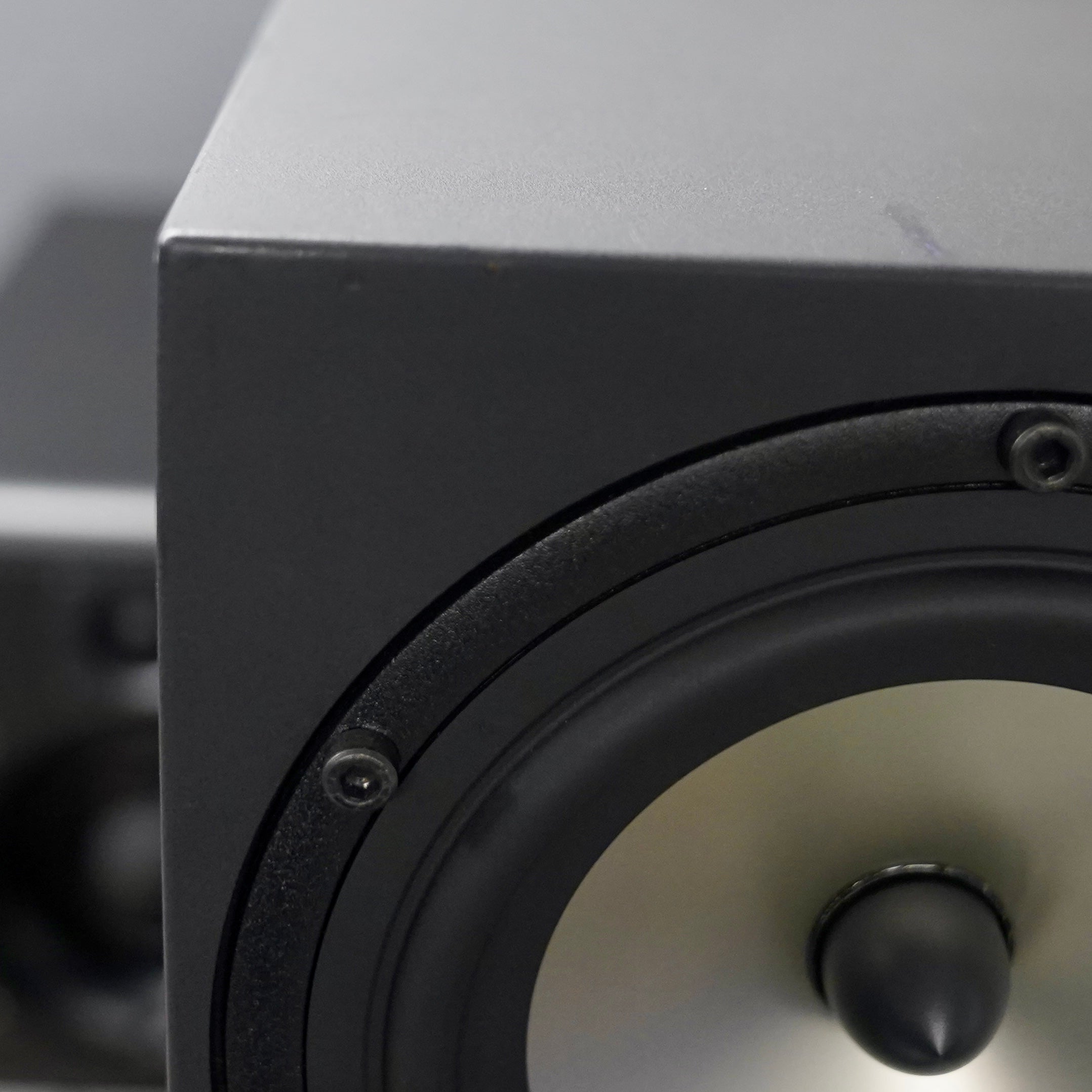 Amphion Two18 + BaseOne25 (Pair)