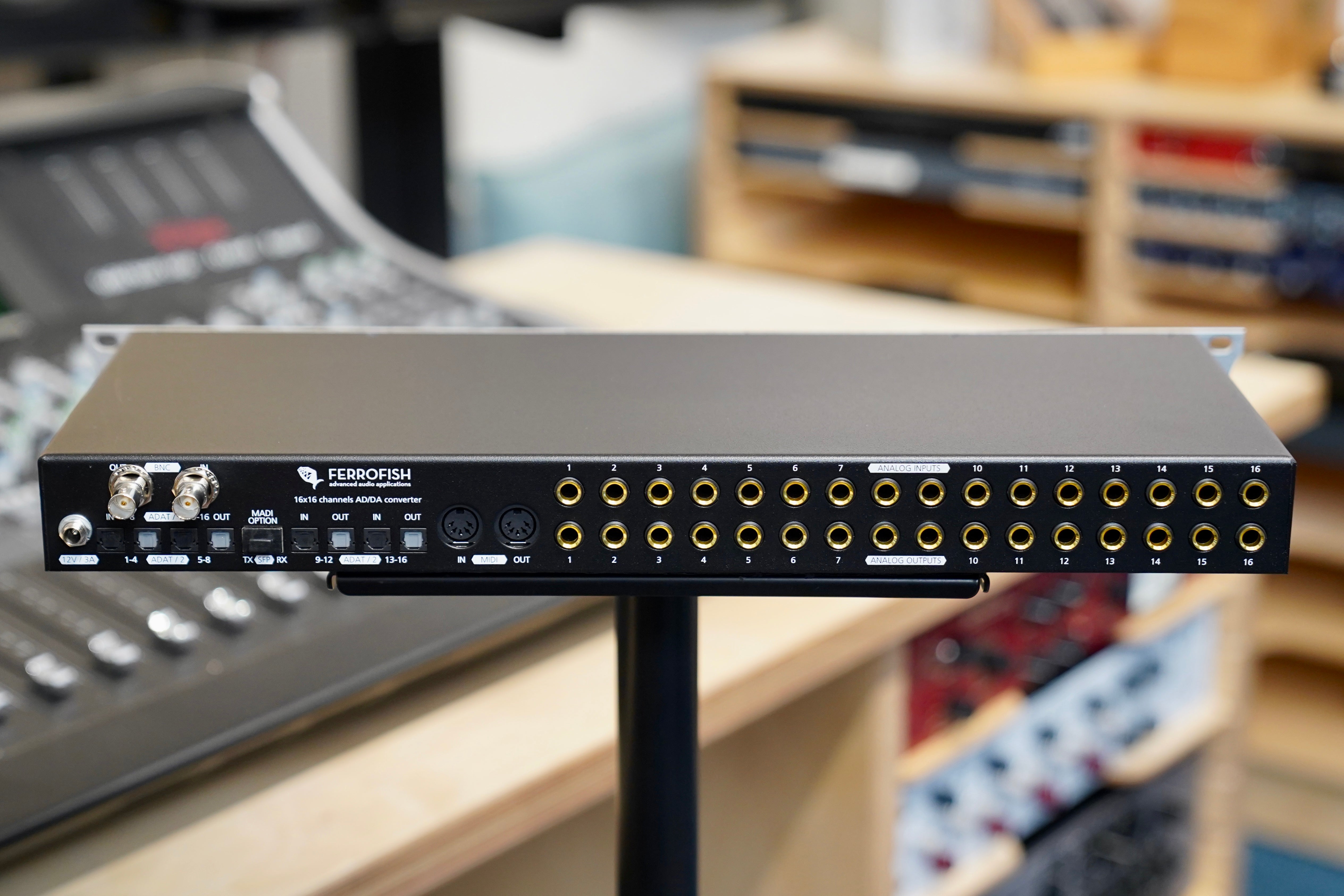 Ferrofish Pulse 16 CV AD/DA Converter