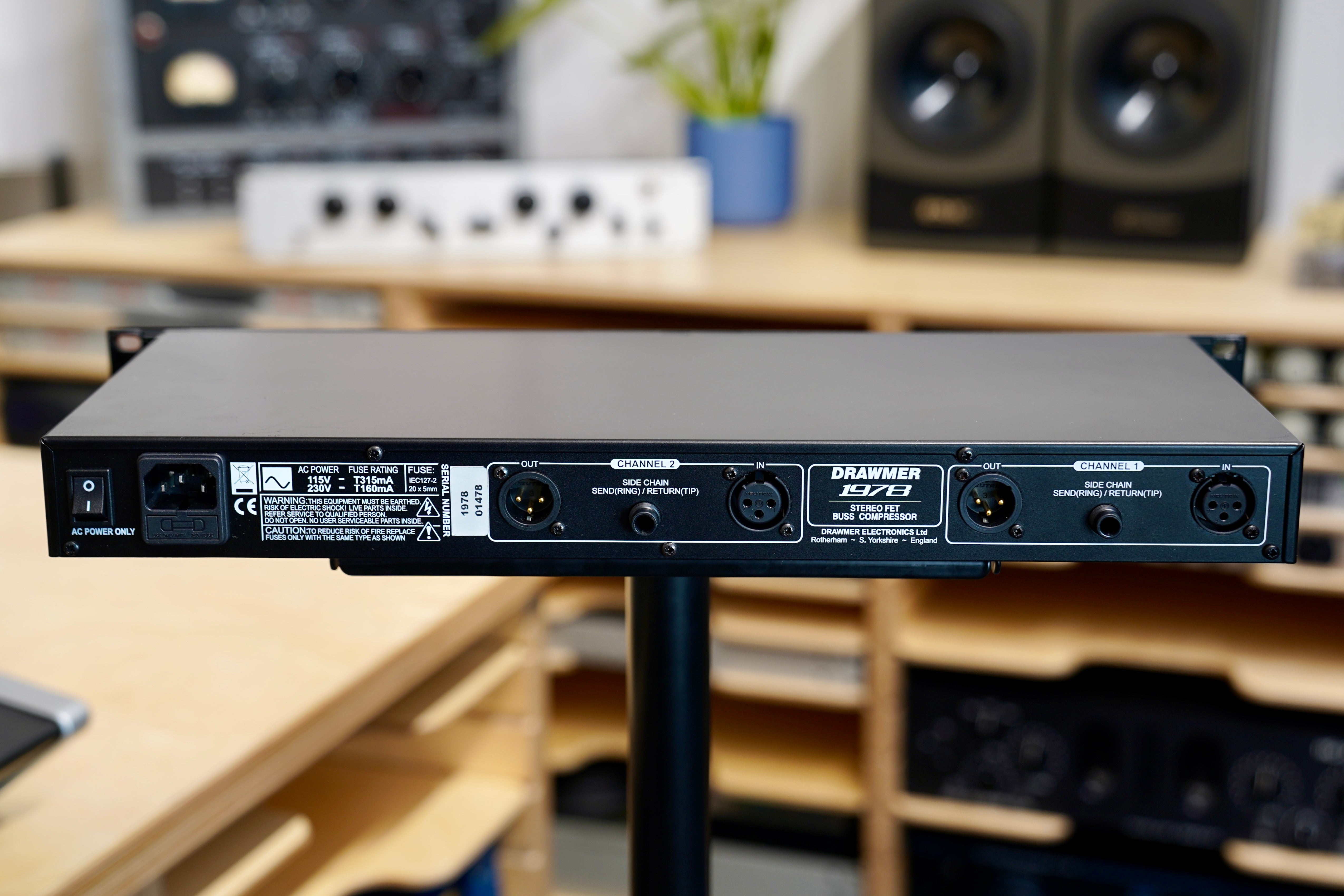 Drawmer 1978 Stereo Tone Shaping FET Compressor
