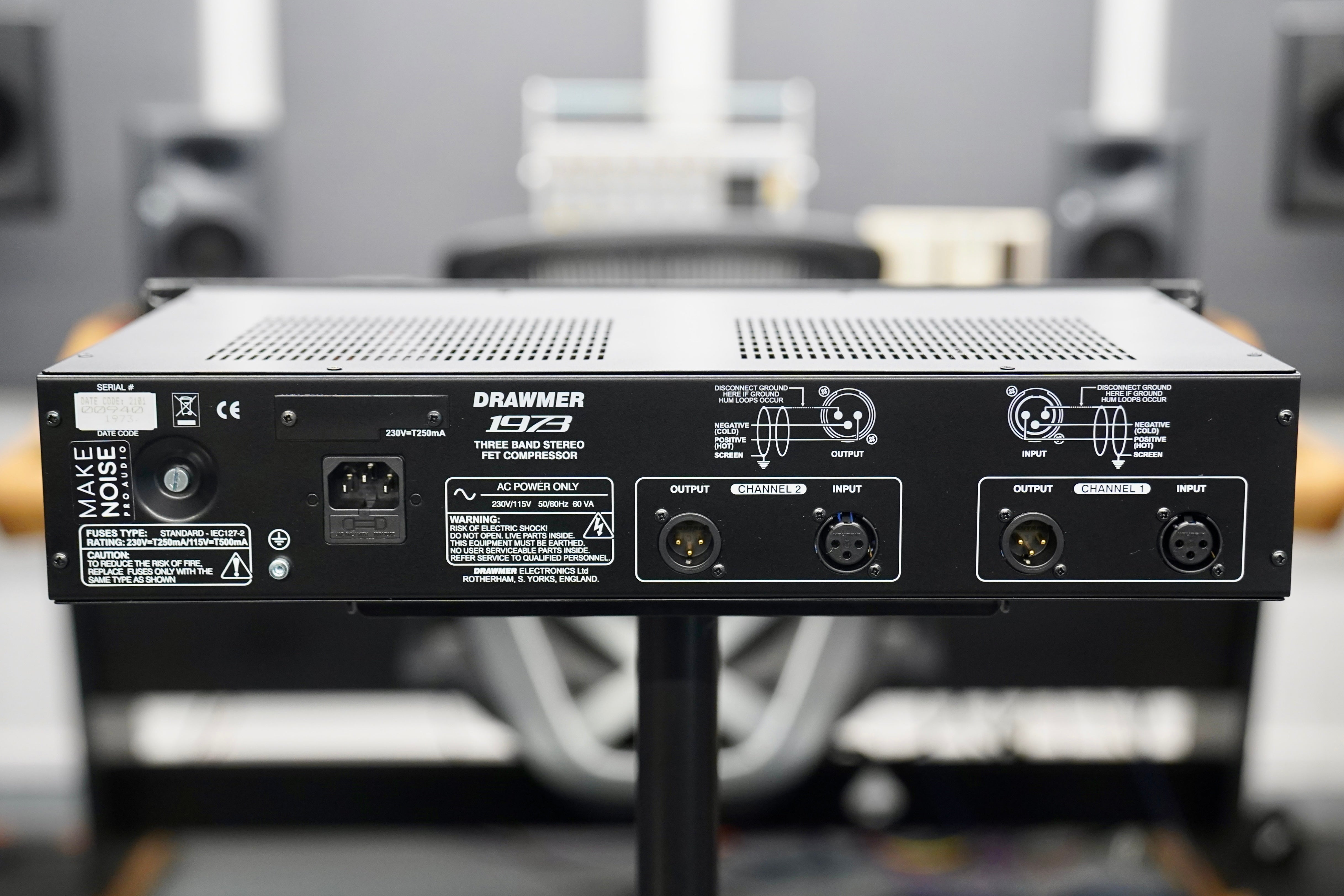 Drawmer 1973 3-Band Stereo FET Compressor