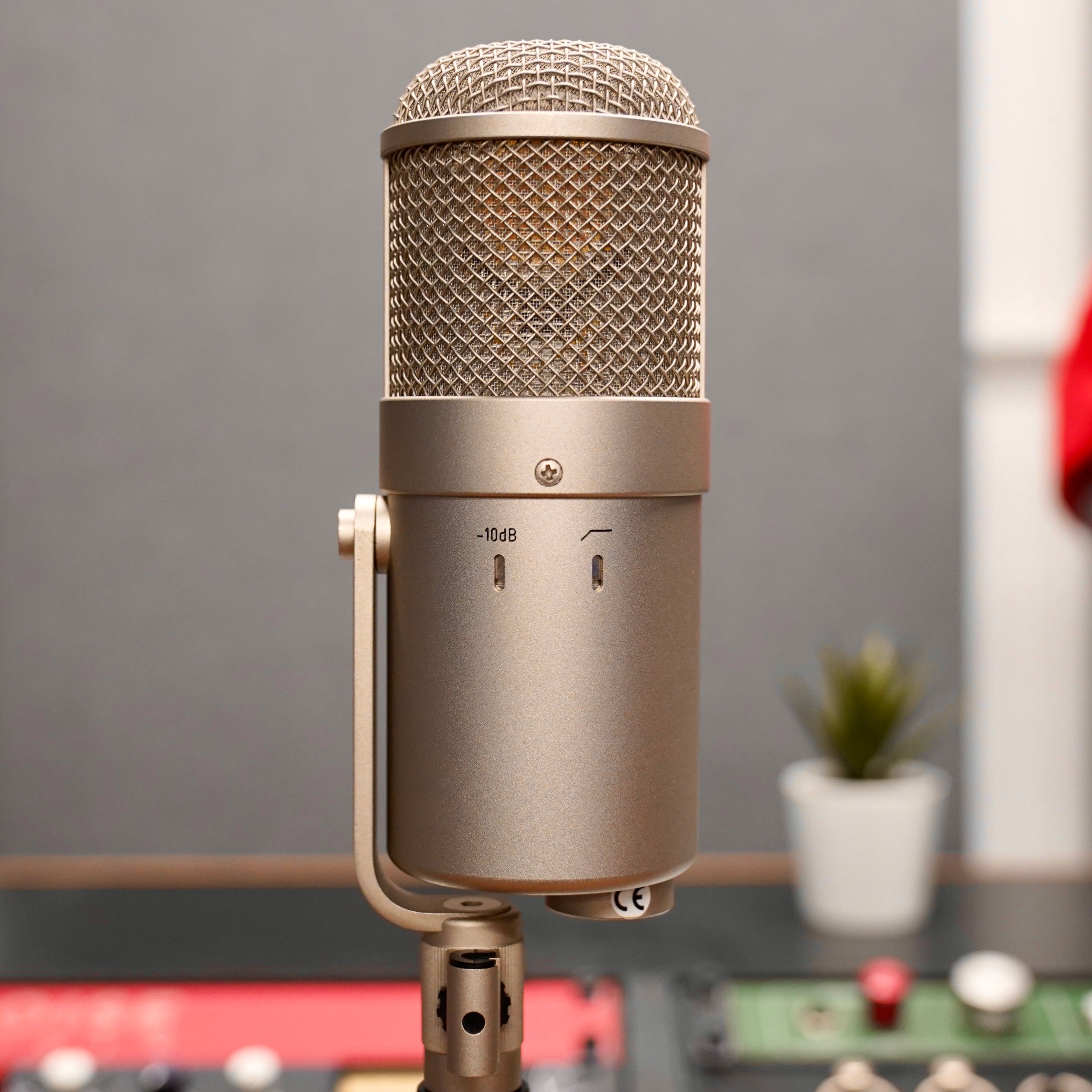 Neumann U47 fet i Collector's Edition