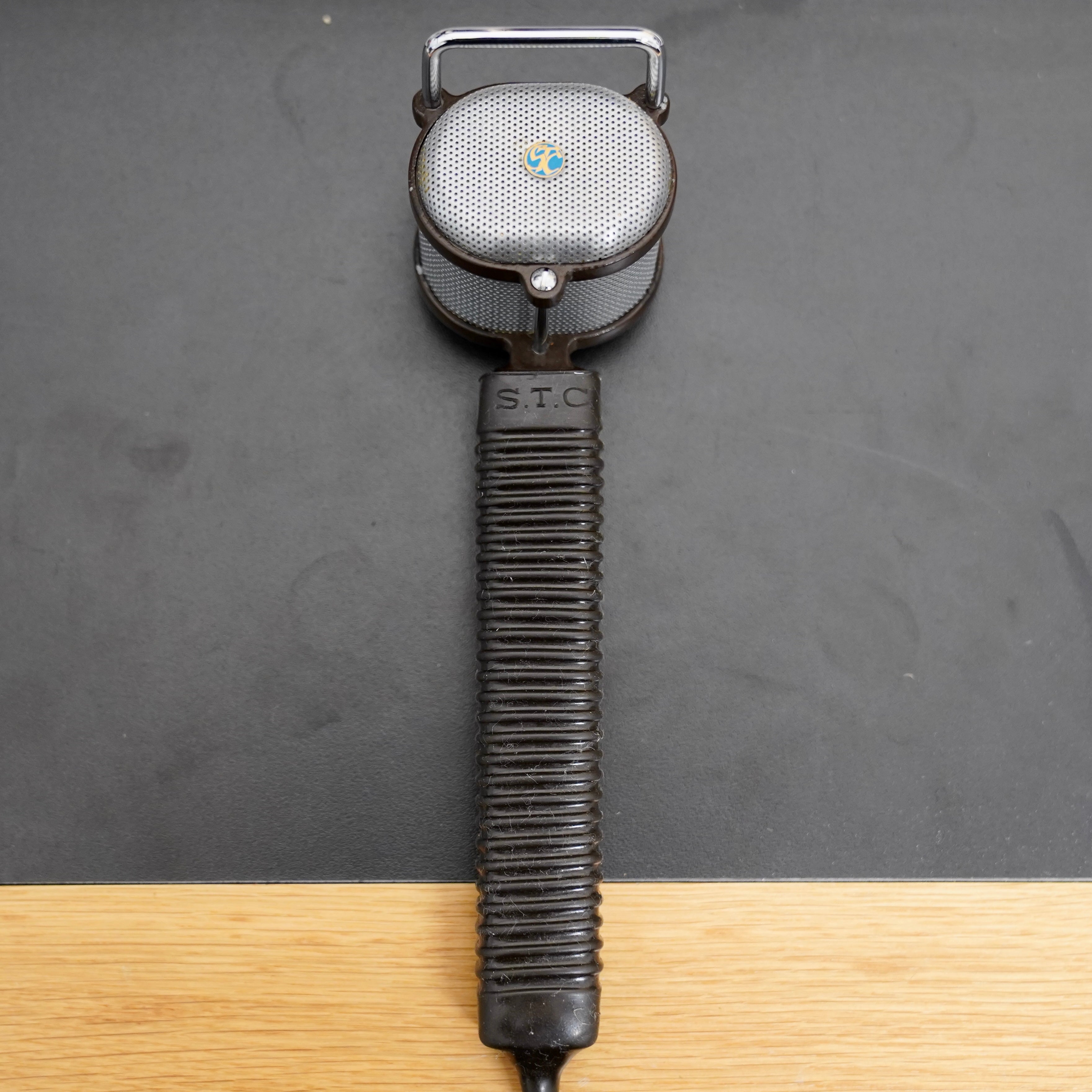 STC 4115 Noise Cancelling Broadcasting Ribbon Microphone