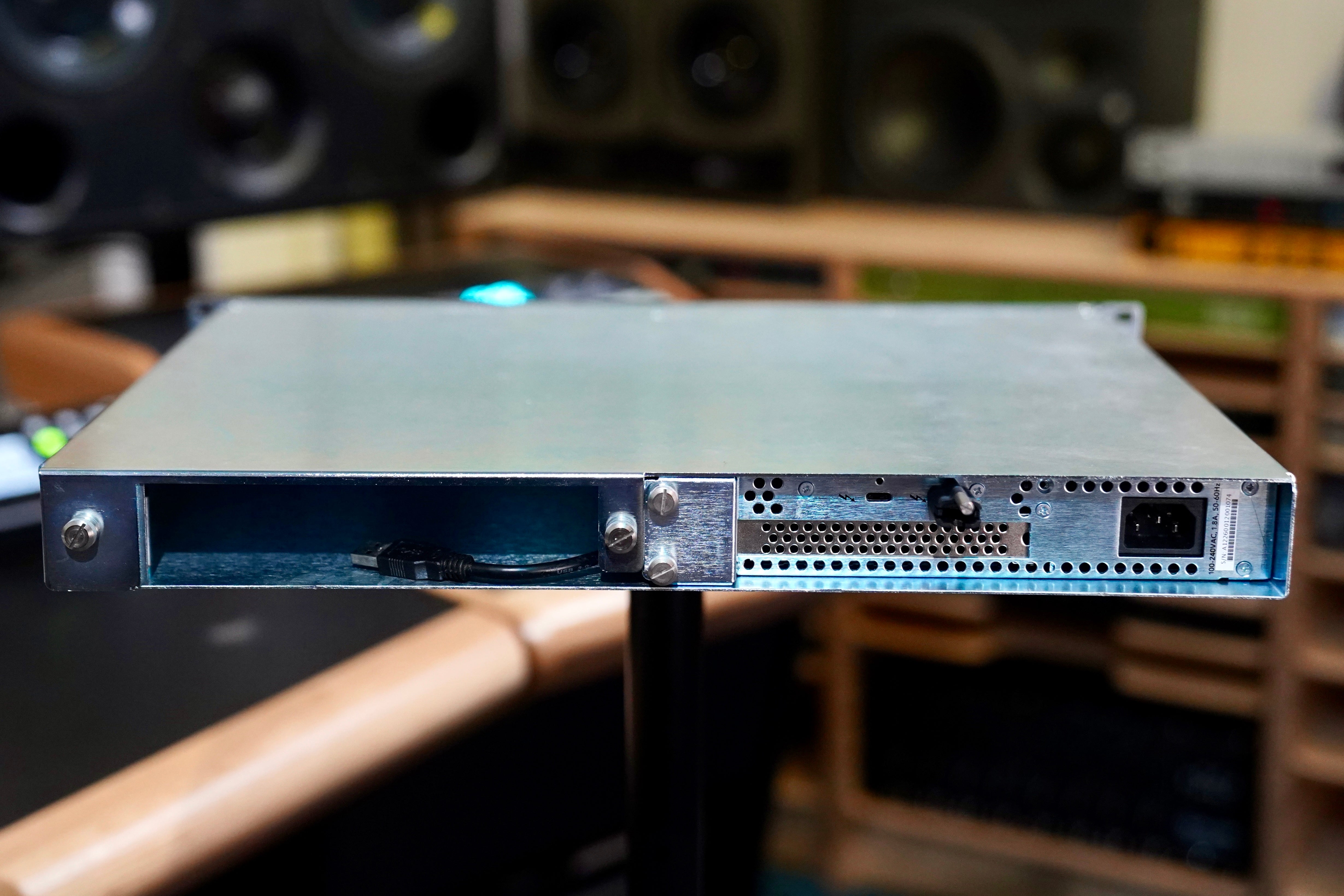 Avid HDX Thunderbolt 3 1U Rack Chassis