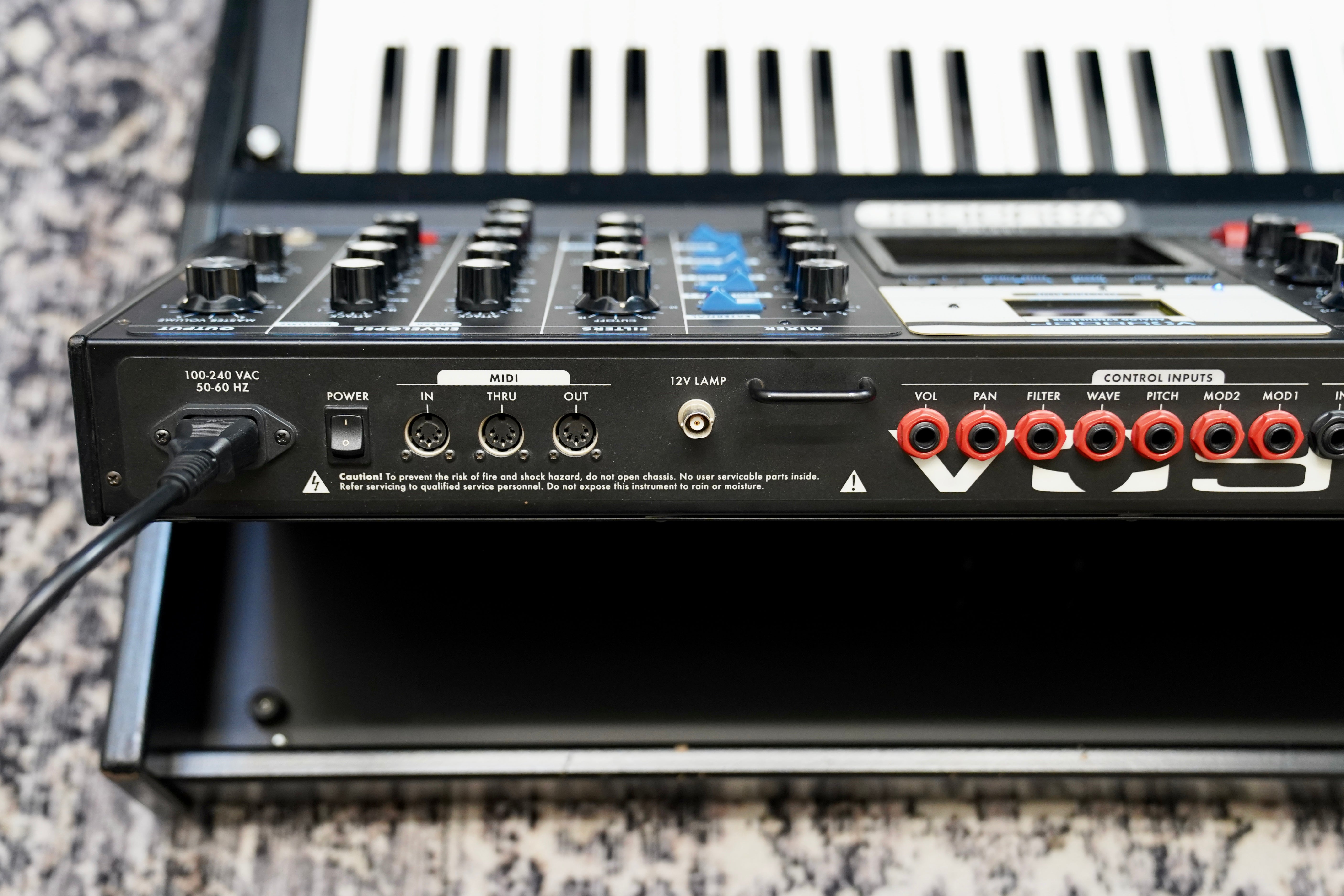 Moog Voyager Electric Blue Edition