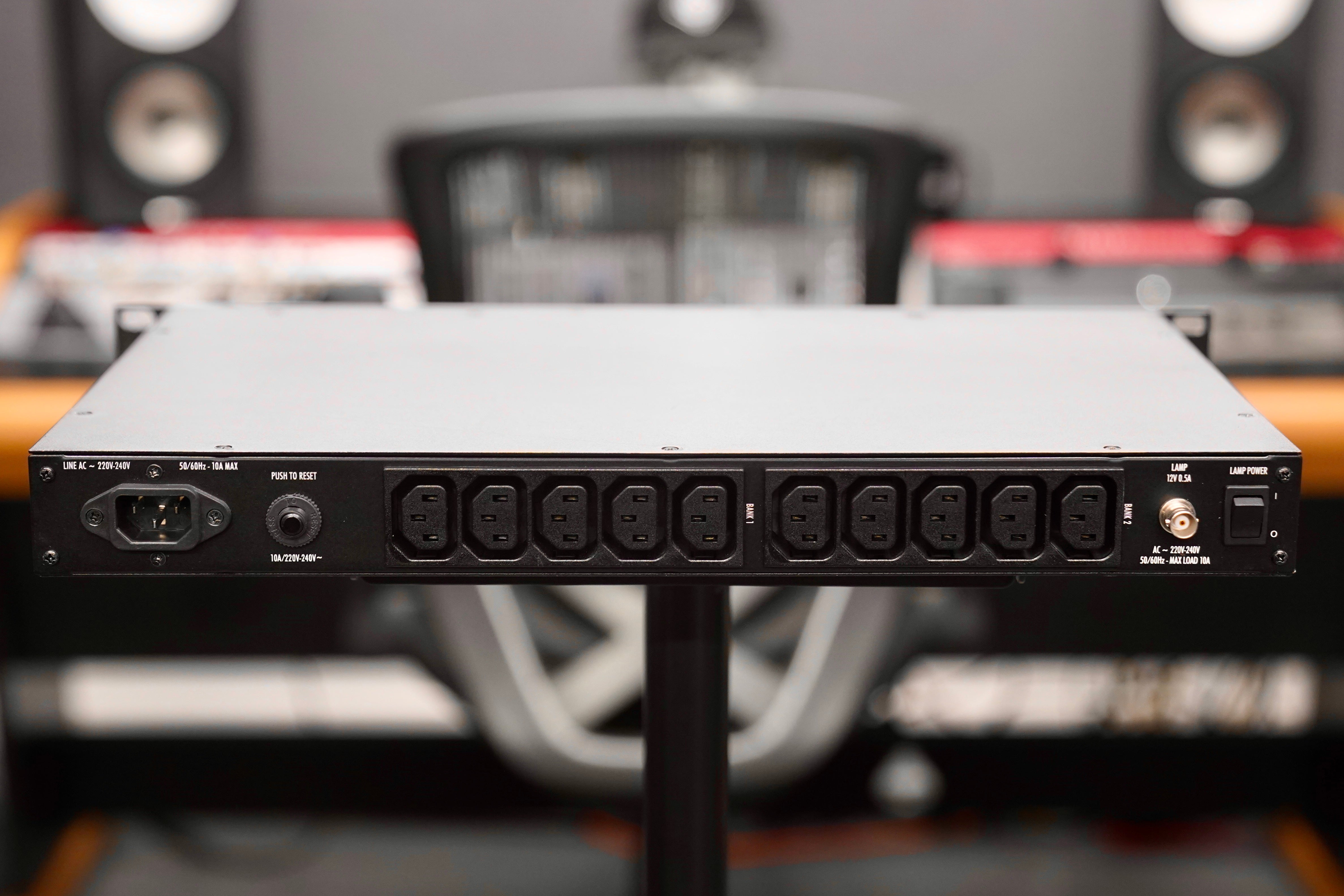 Furman PL-8C E Power Conditioner