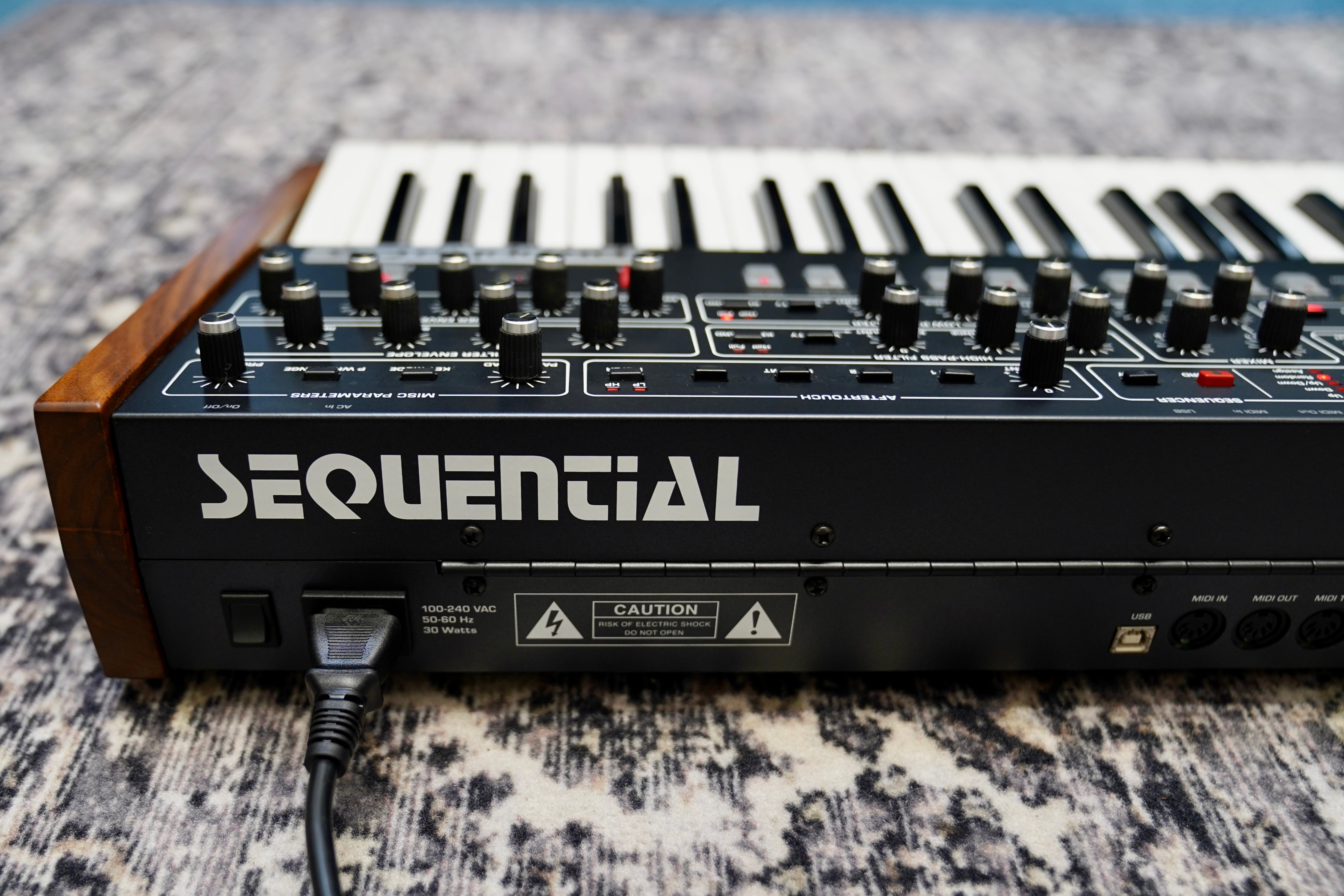 Dave Smith Instruments Sequential Prophet 6