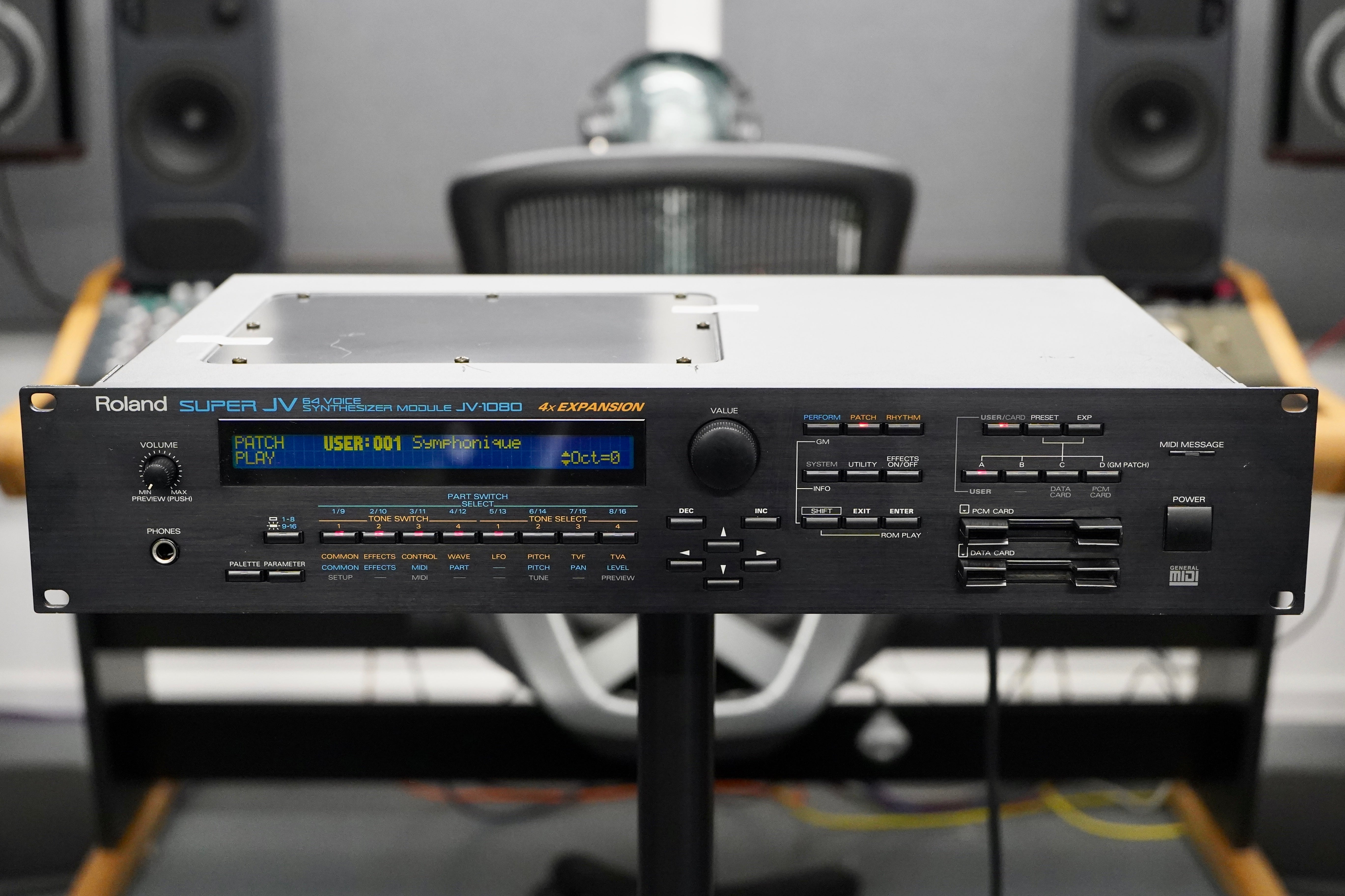 Roland JV-1080 Super JV
