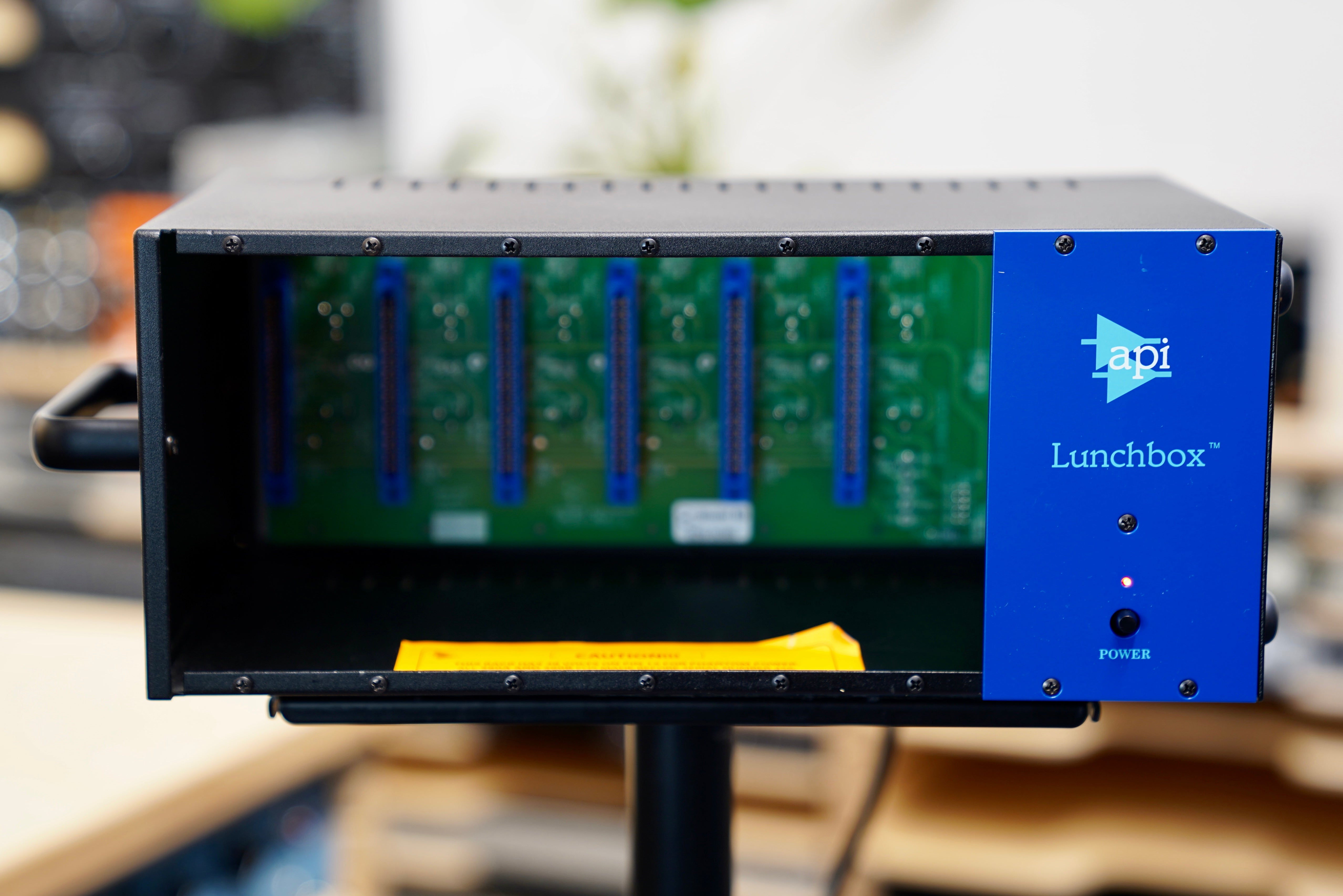 API Model 6B 500 Series Chassis