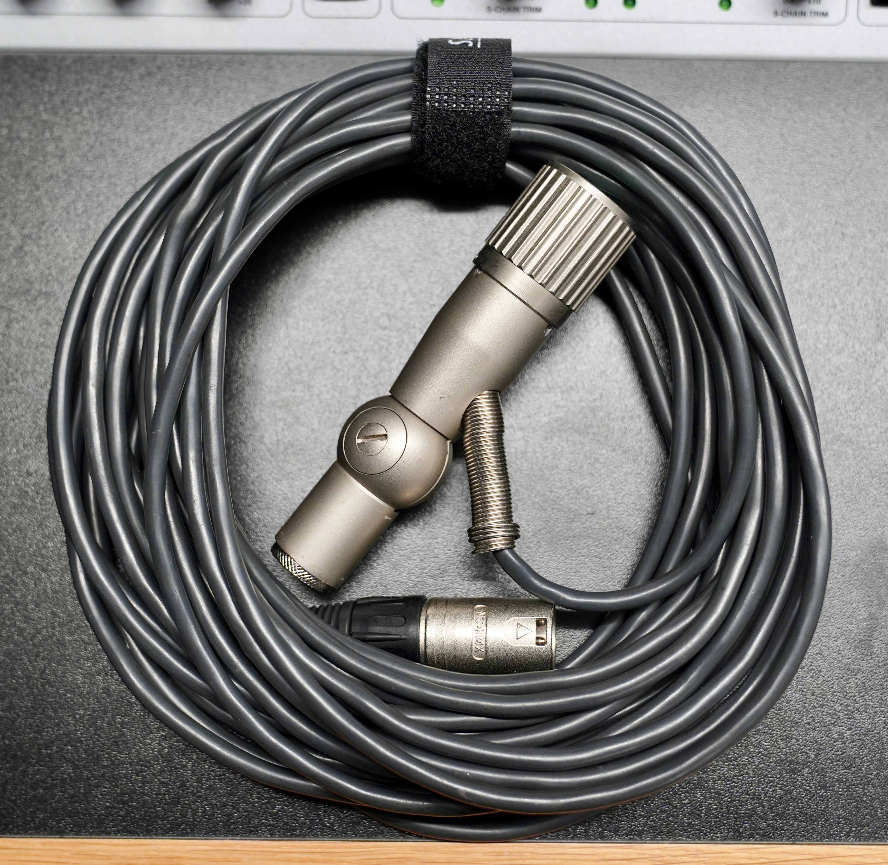 Neumann U87 (1979)