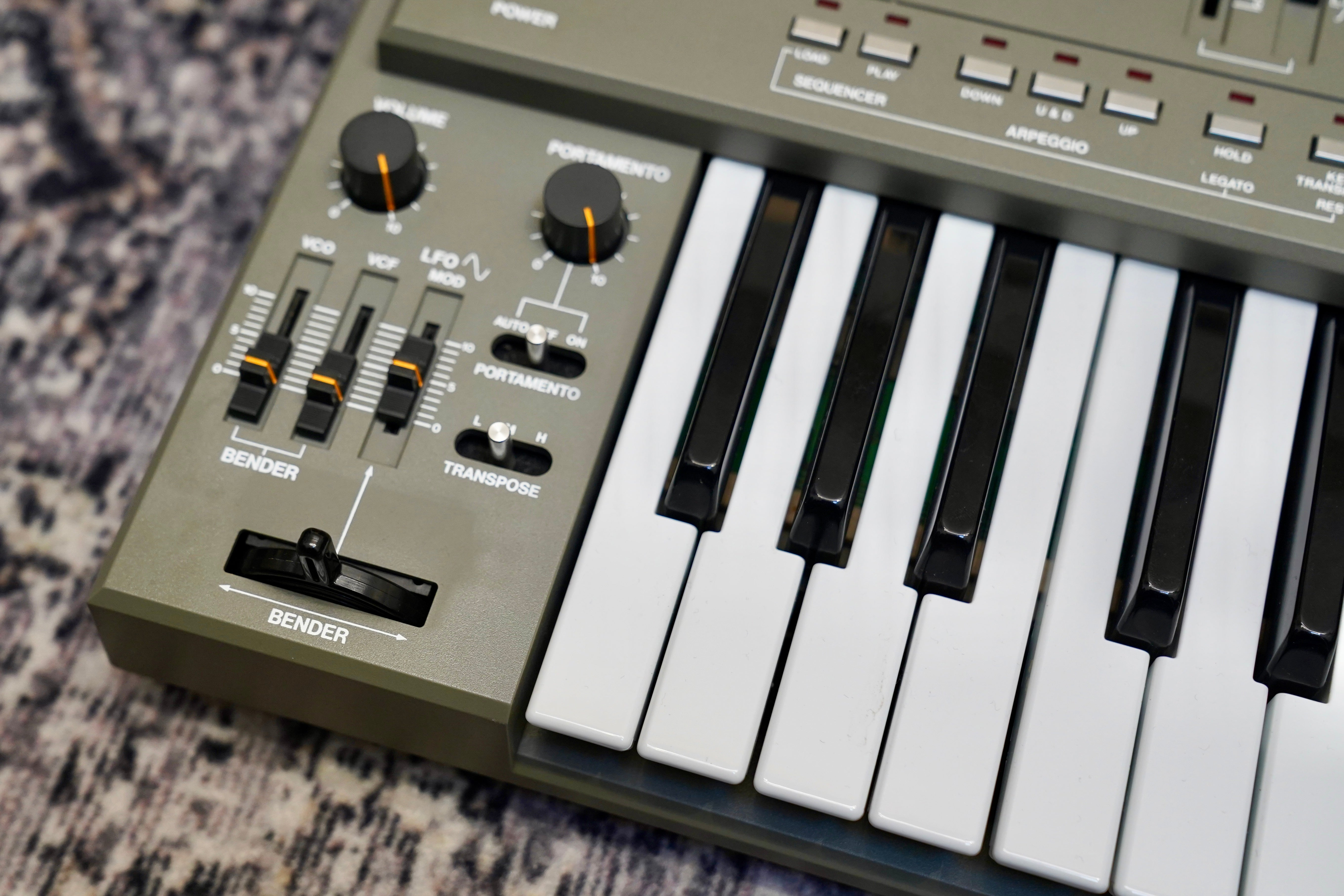 Roland SH-101 Monophonic Analog Synthesizer
