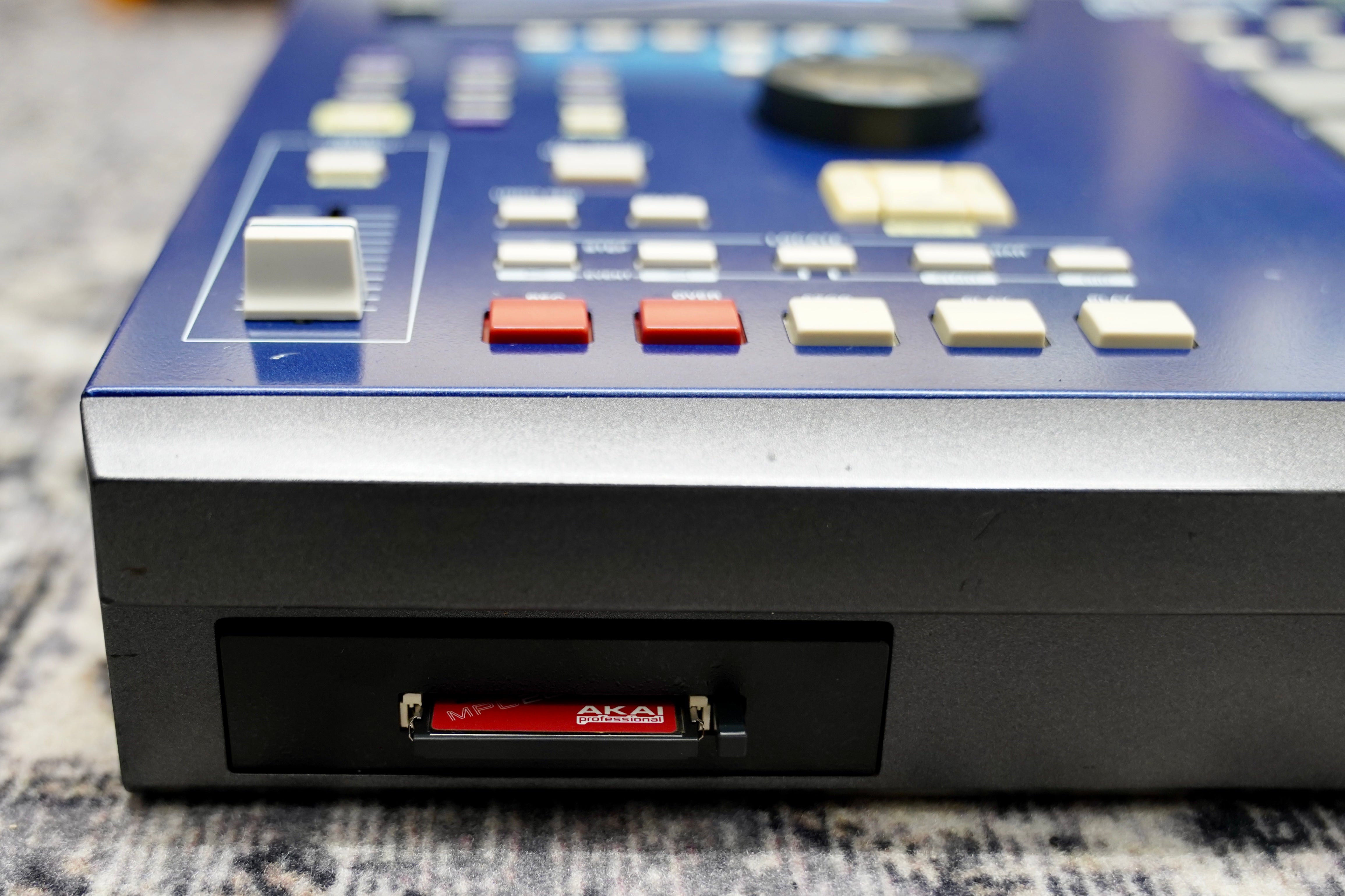 AKAI MPC2000XL