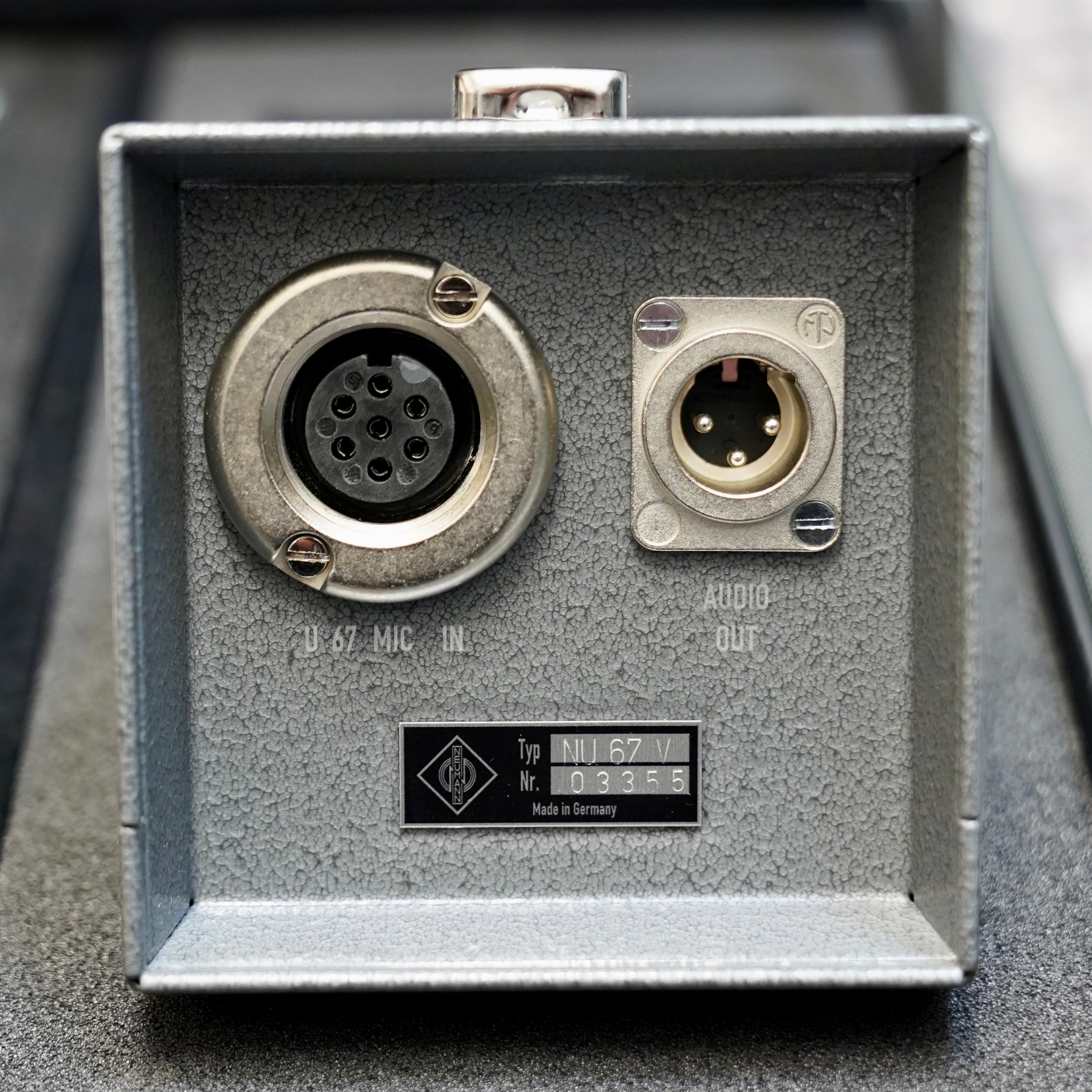 Neumann U67 (Re-Issue)