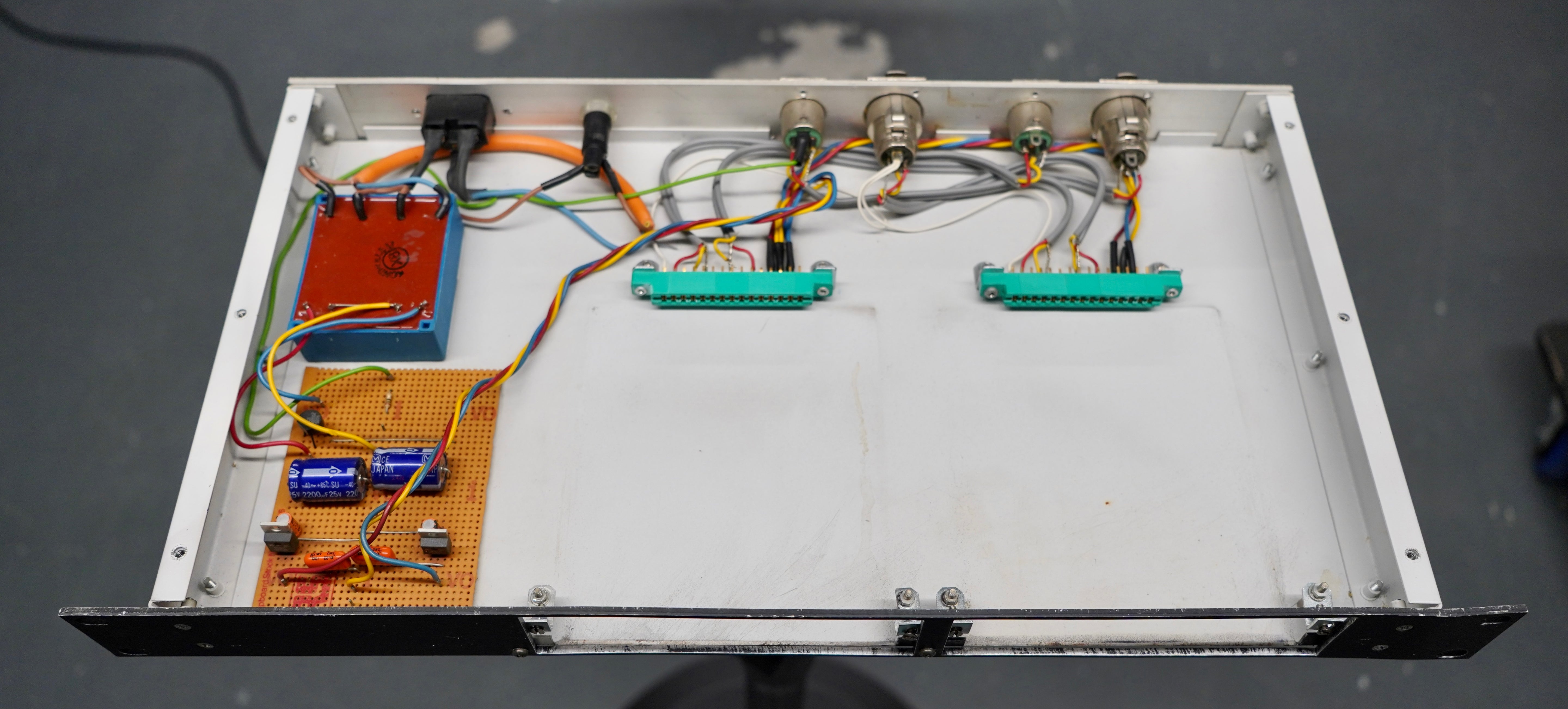 500 Series Chassis