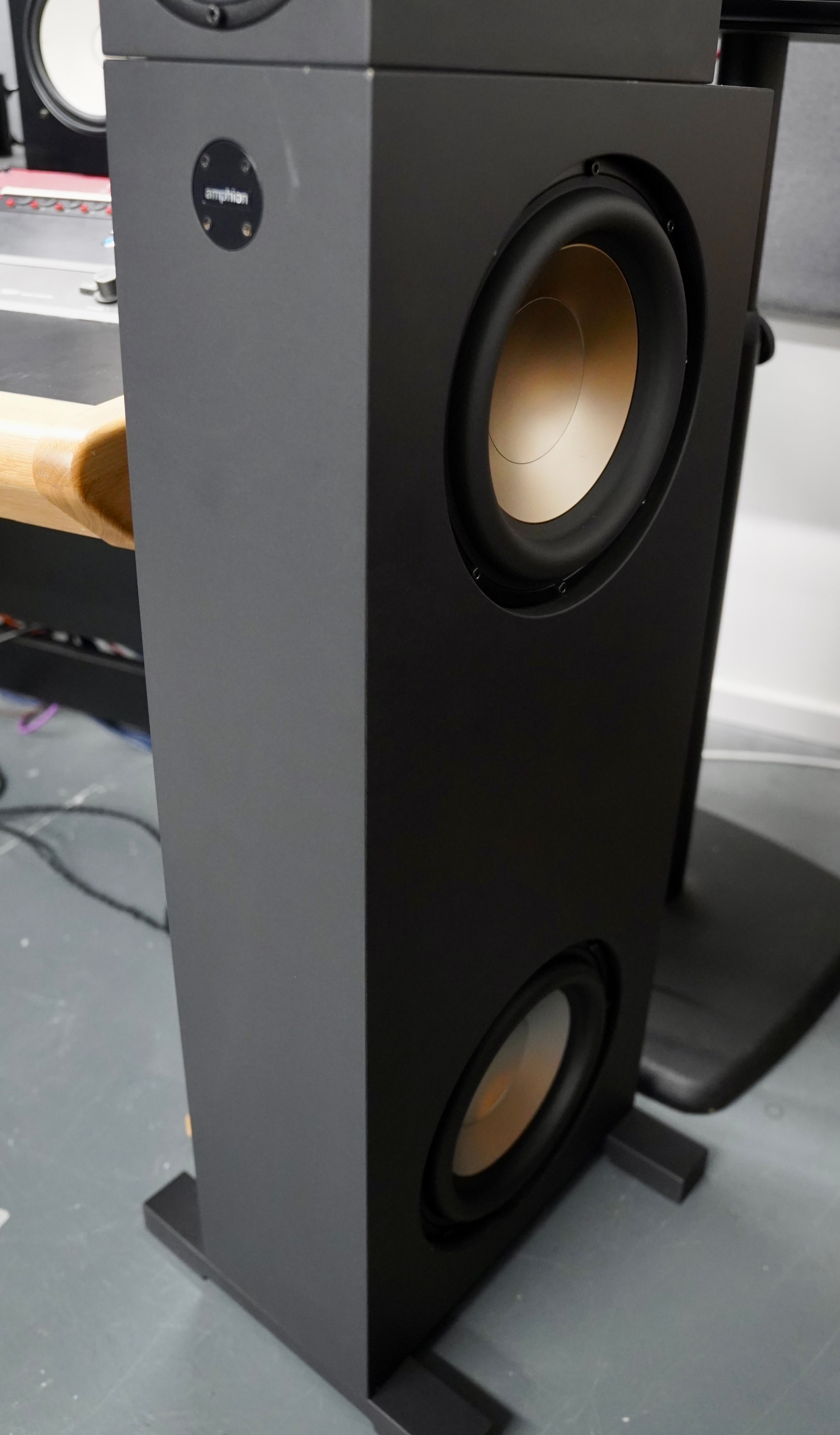 Amphion Two18 + BaseOne25 (Pair)