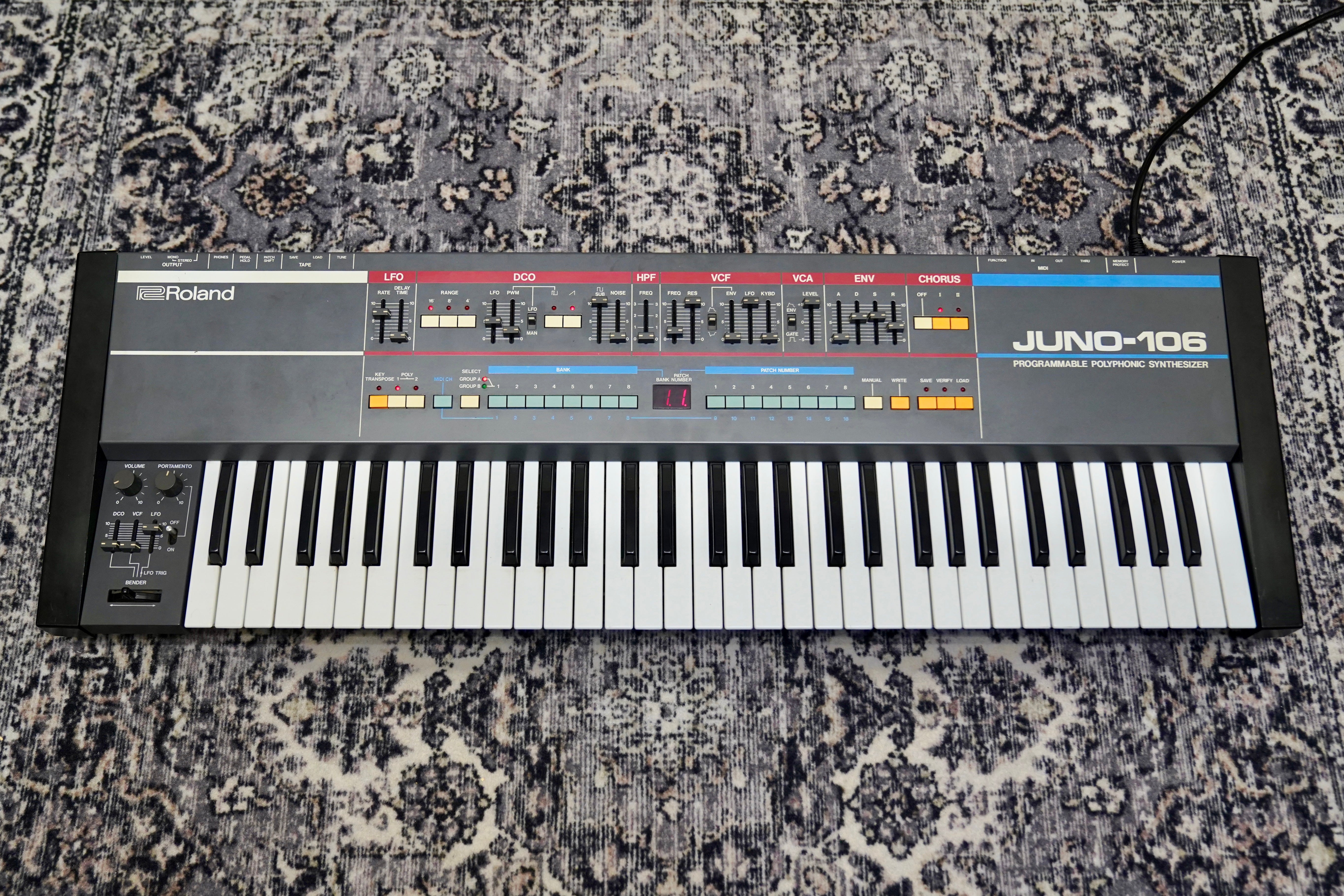 Roland Juno-106 Synthesizer – Make Noise Pro Audio
