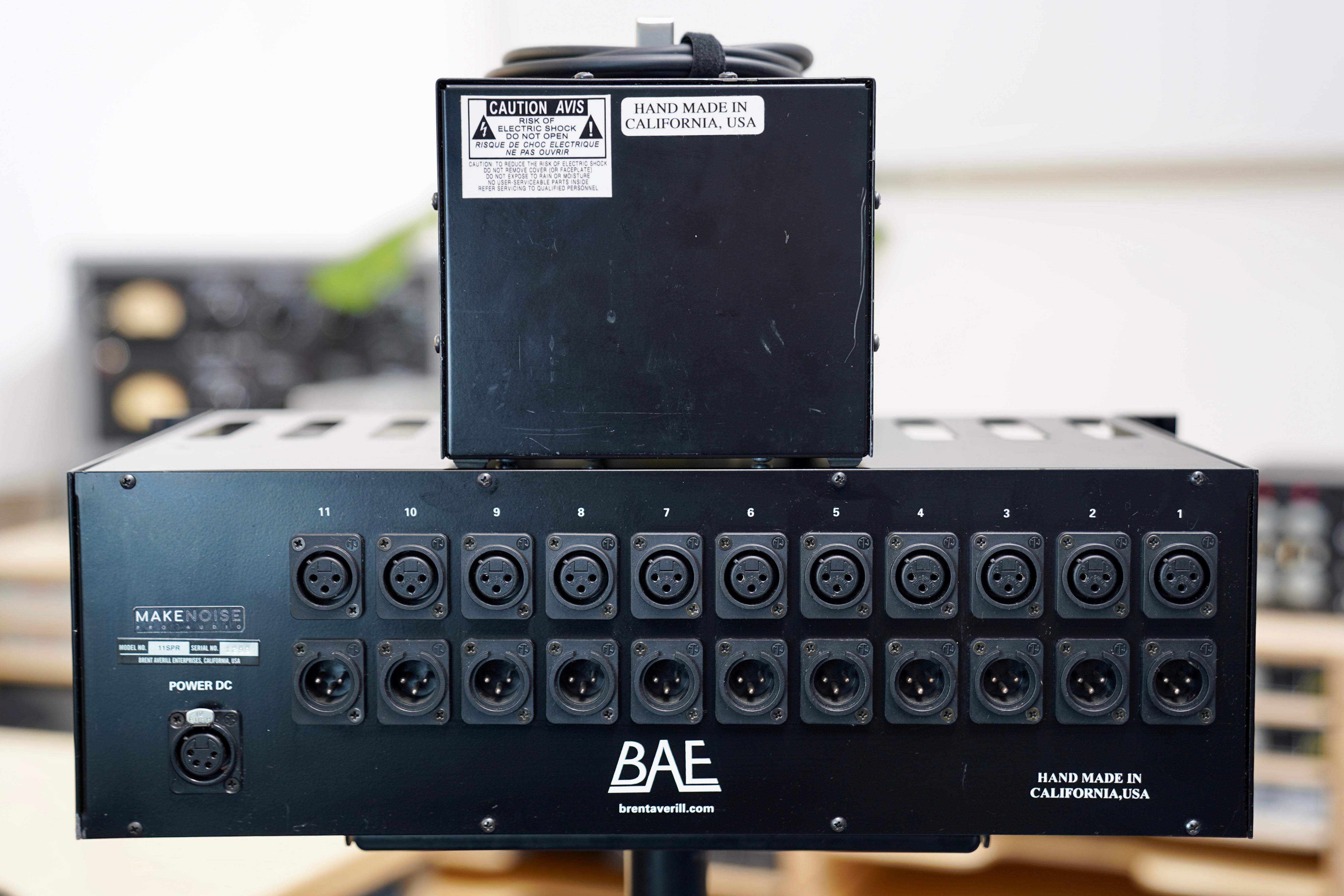 BAE 11-Space 500 Series Rack with PSU