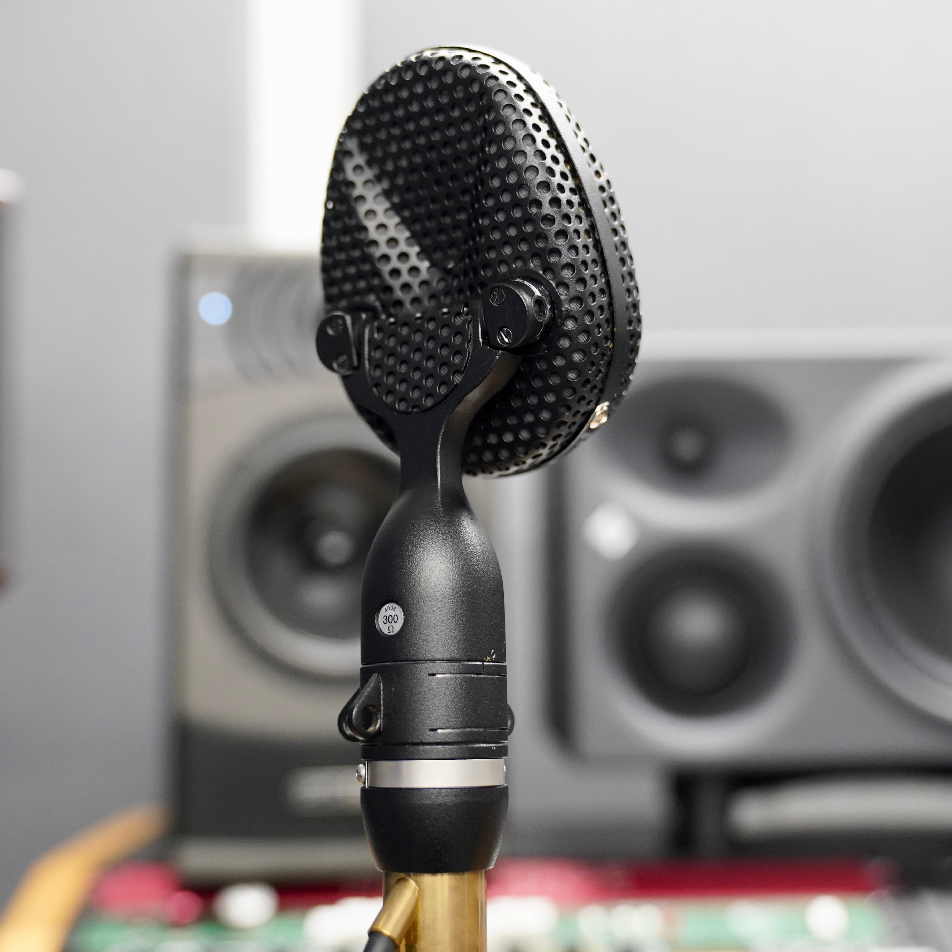 Coles 4038 Ribbon Microphone w/ 4072