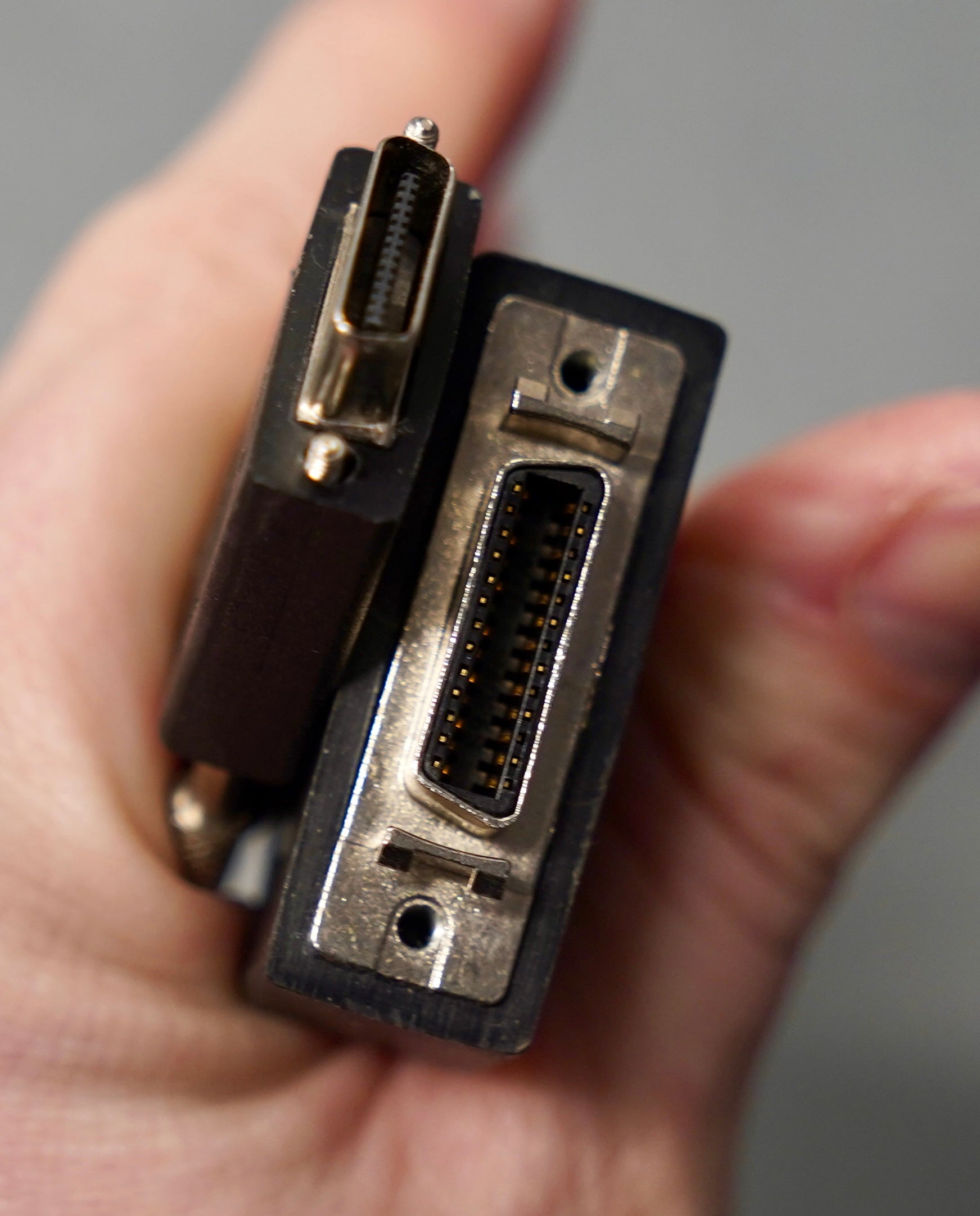 Avid Adaptor Mini DigiLink Male to DigiLink Female