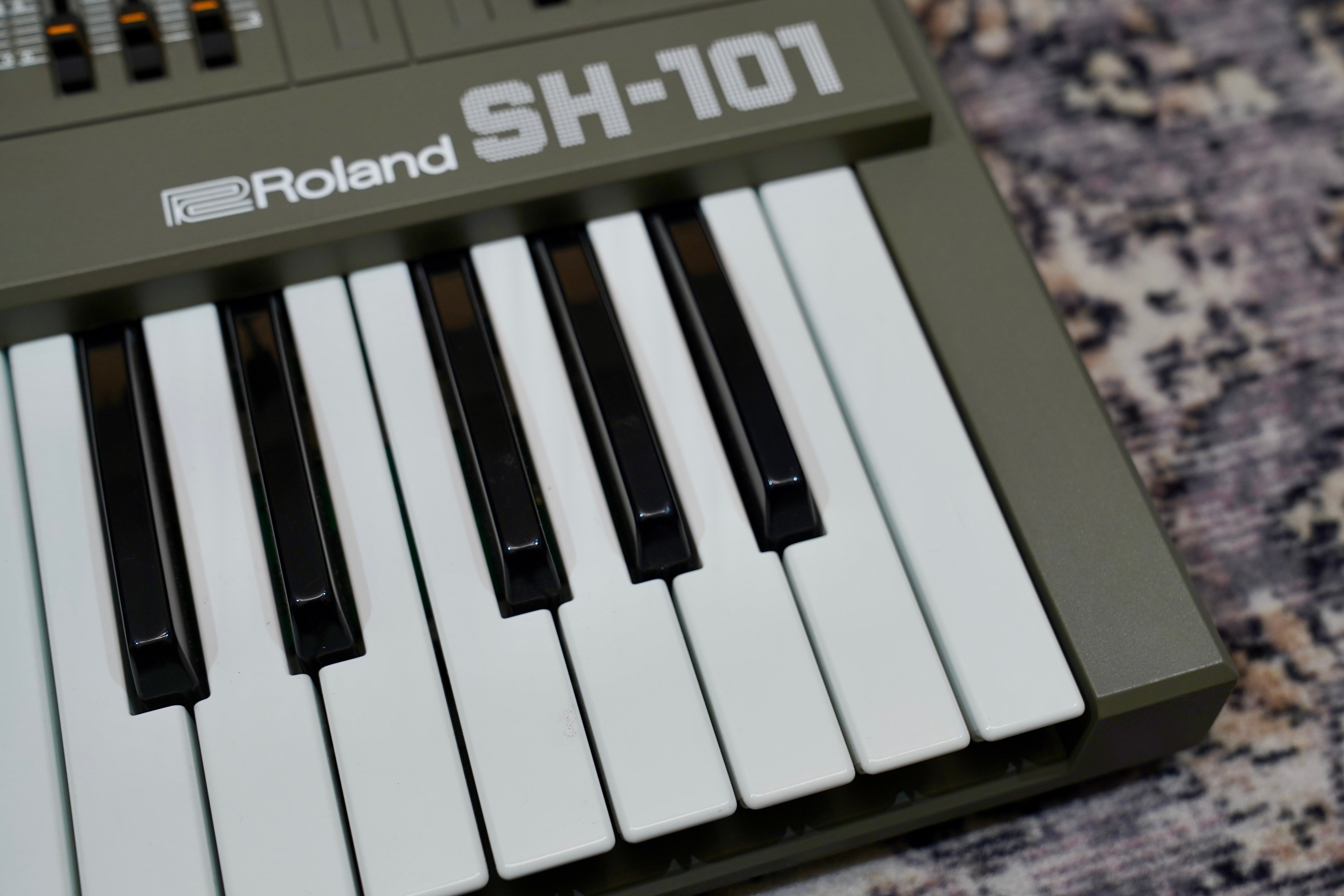 Roland SH-101 Monophonic Analog Synthesizer