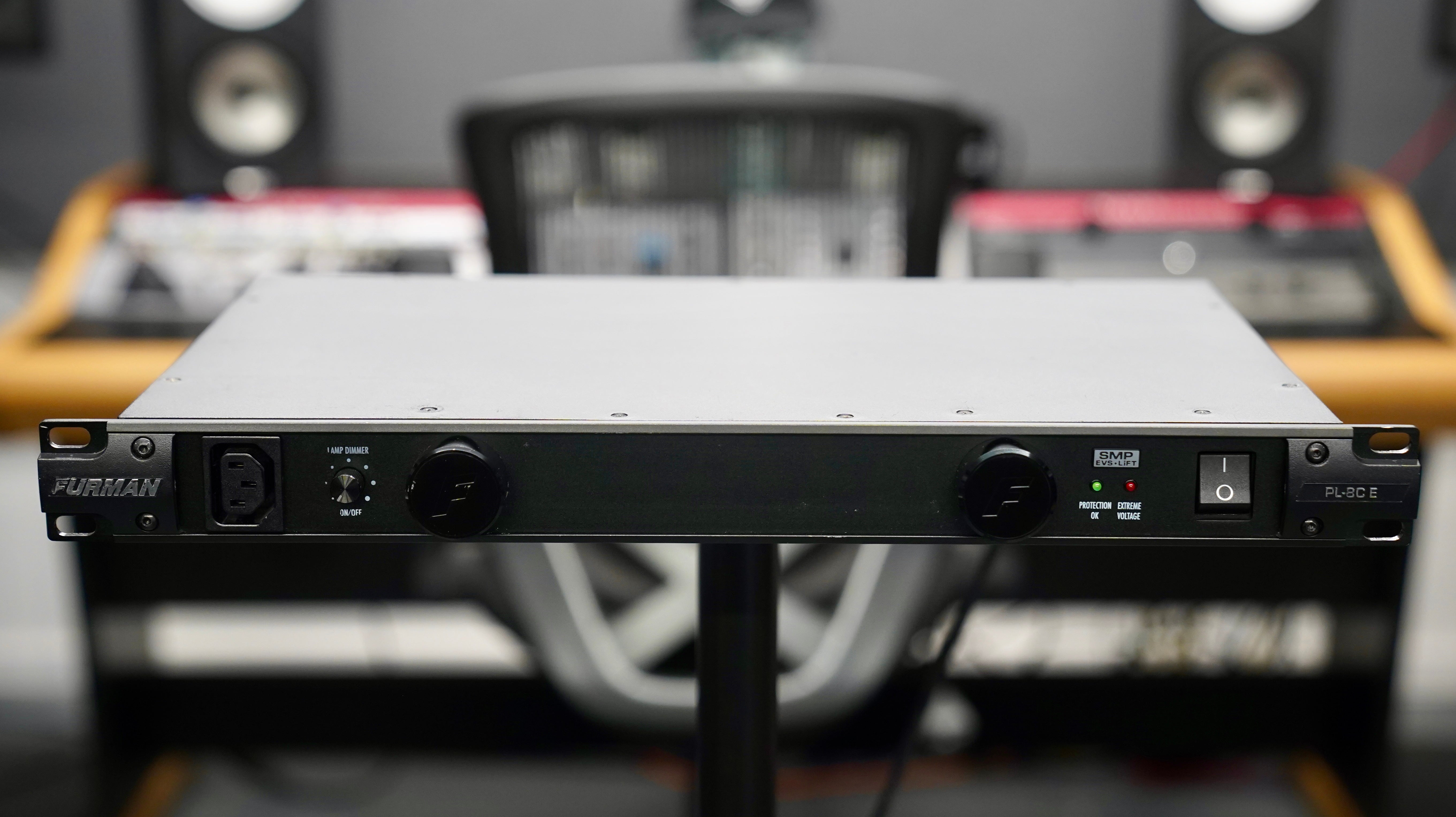 Furman PL-8C E Power Conditioner