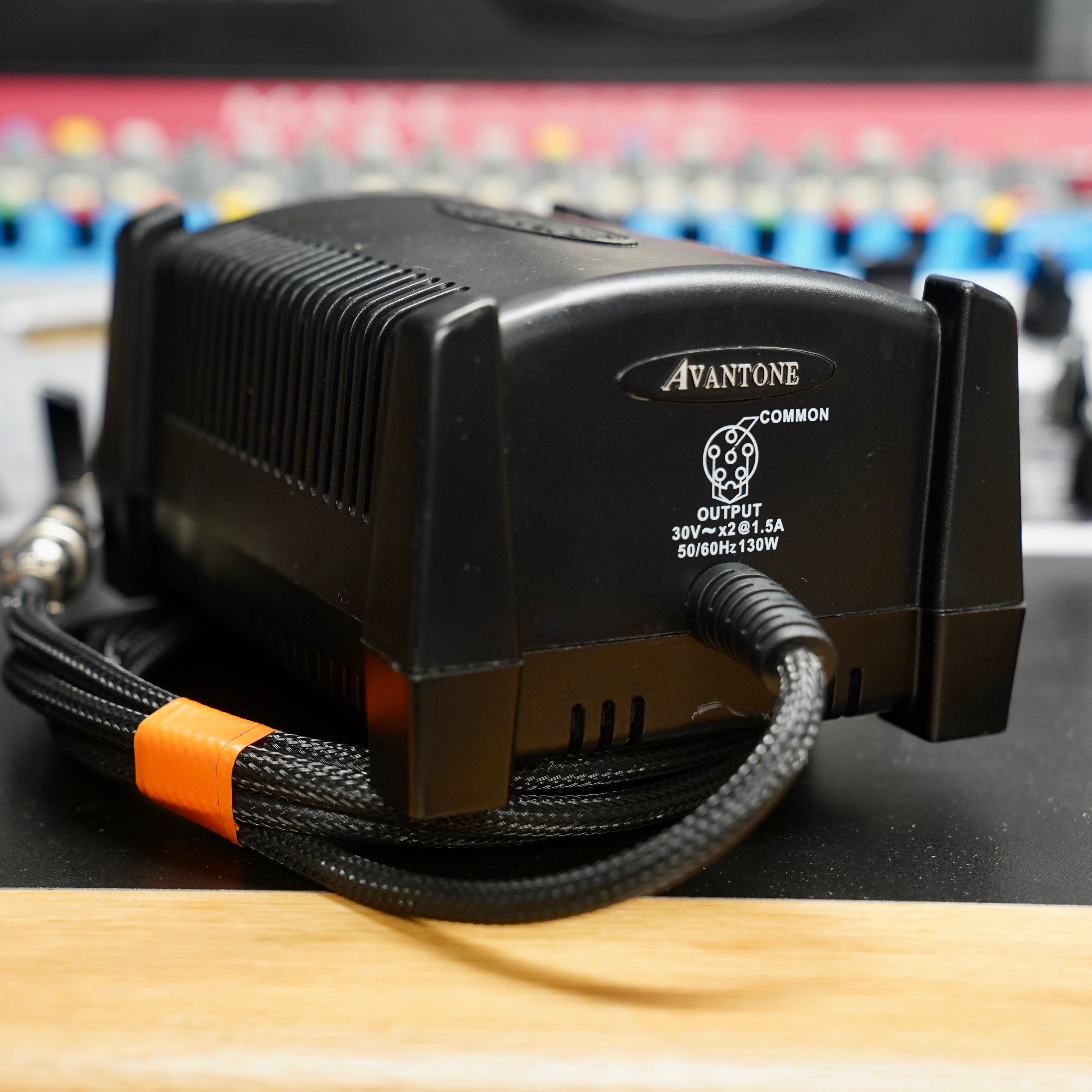 Avantone MixCube (Active)