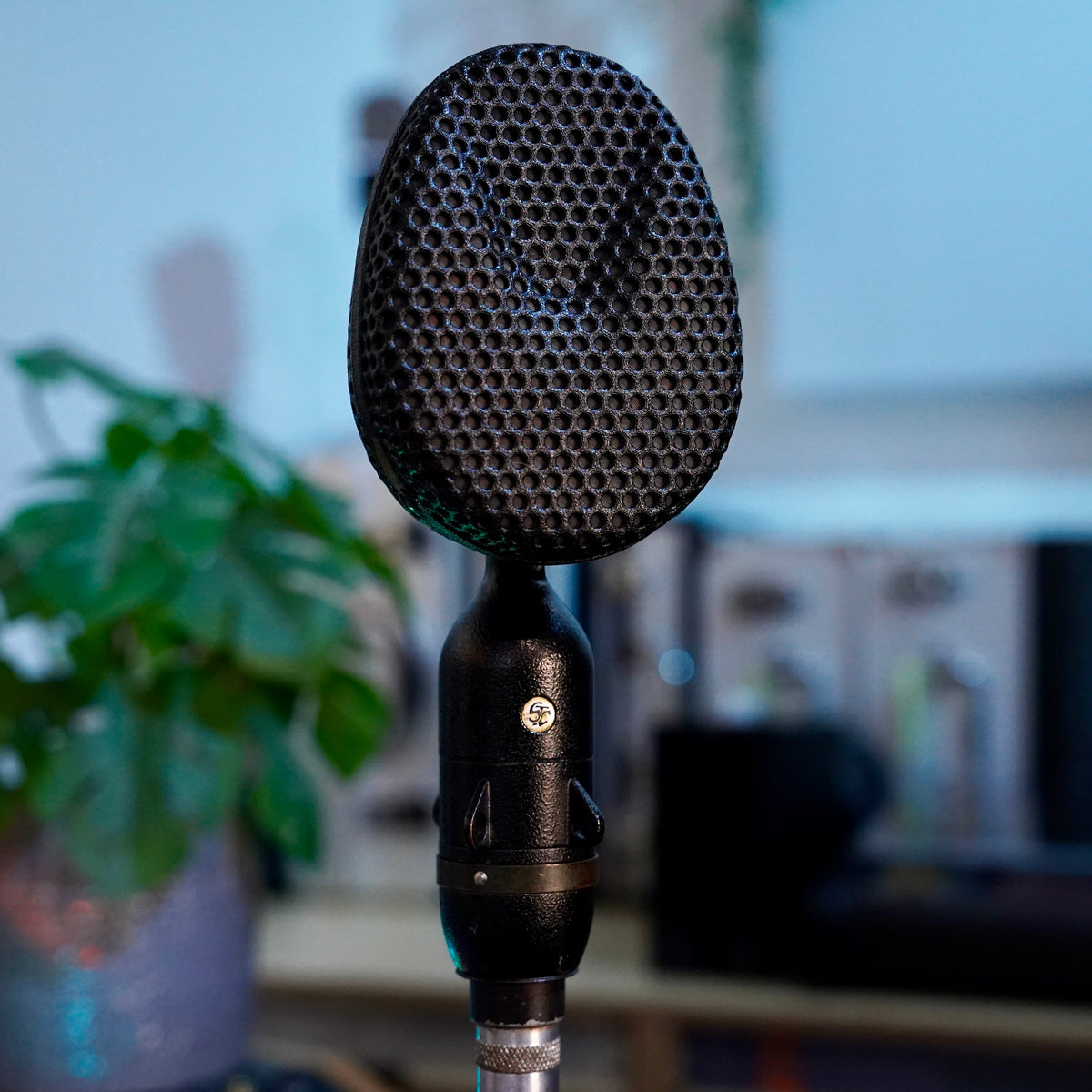 STC 4038 Vintage Ribbon Microphone