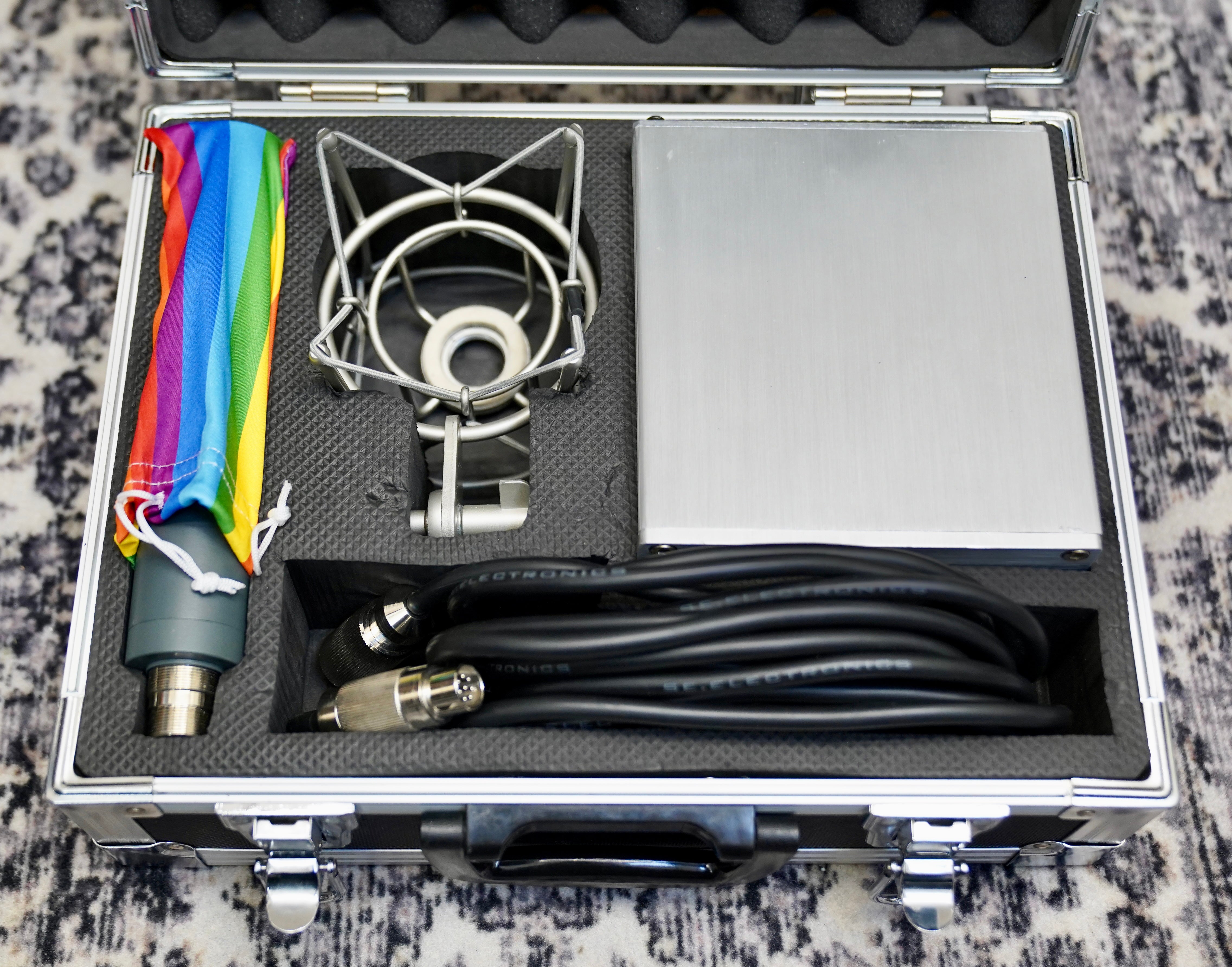 sE Electronics RT1 Tube Ribbon Microphone