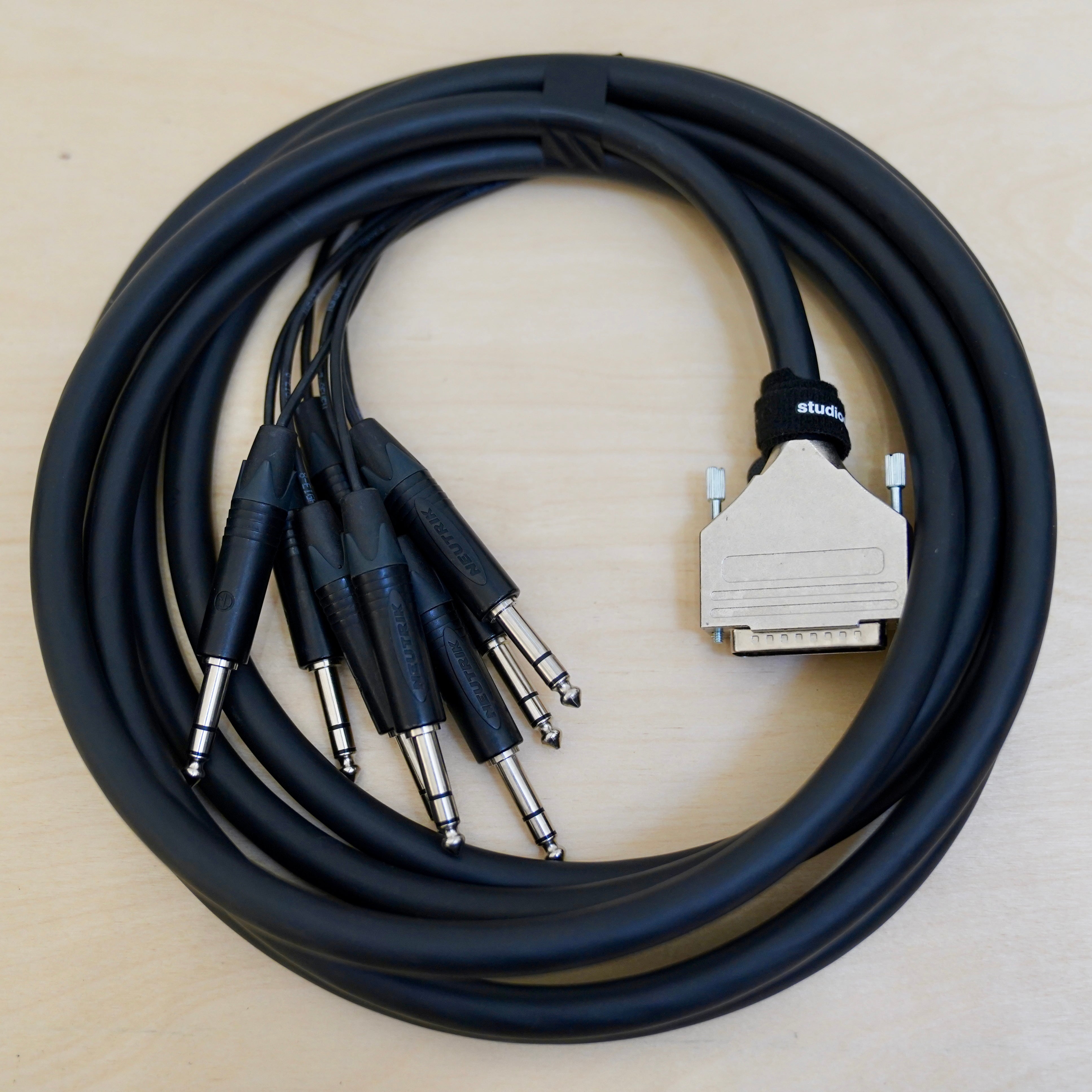 Klotz & Neutrik 4M Pro 8 Way Loom DB25