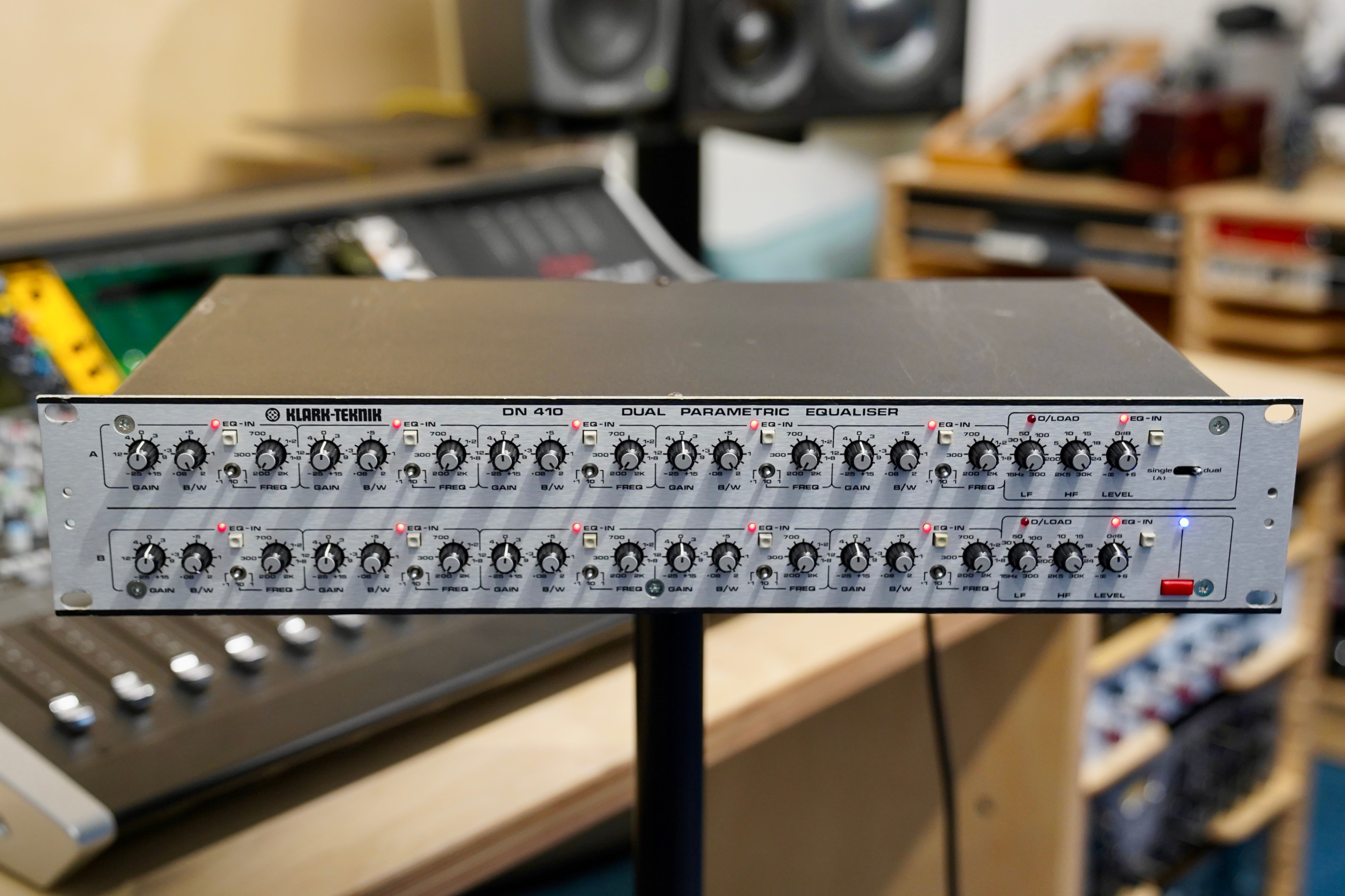 Klark Teknik DN410 Parametric EQ