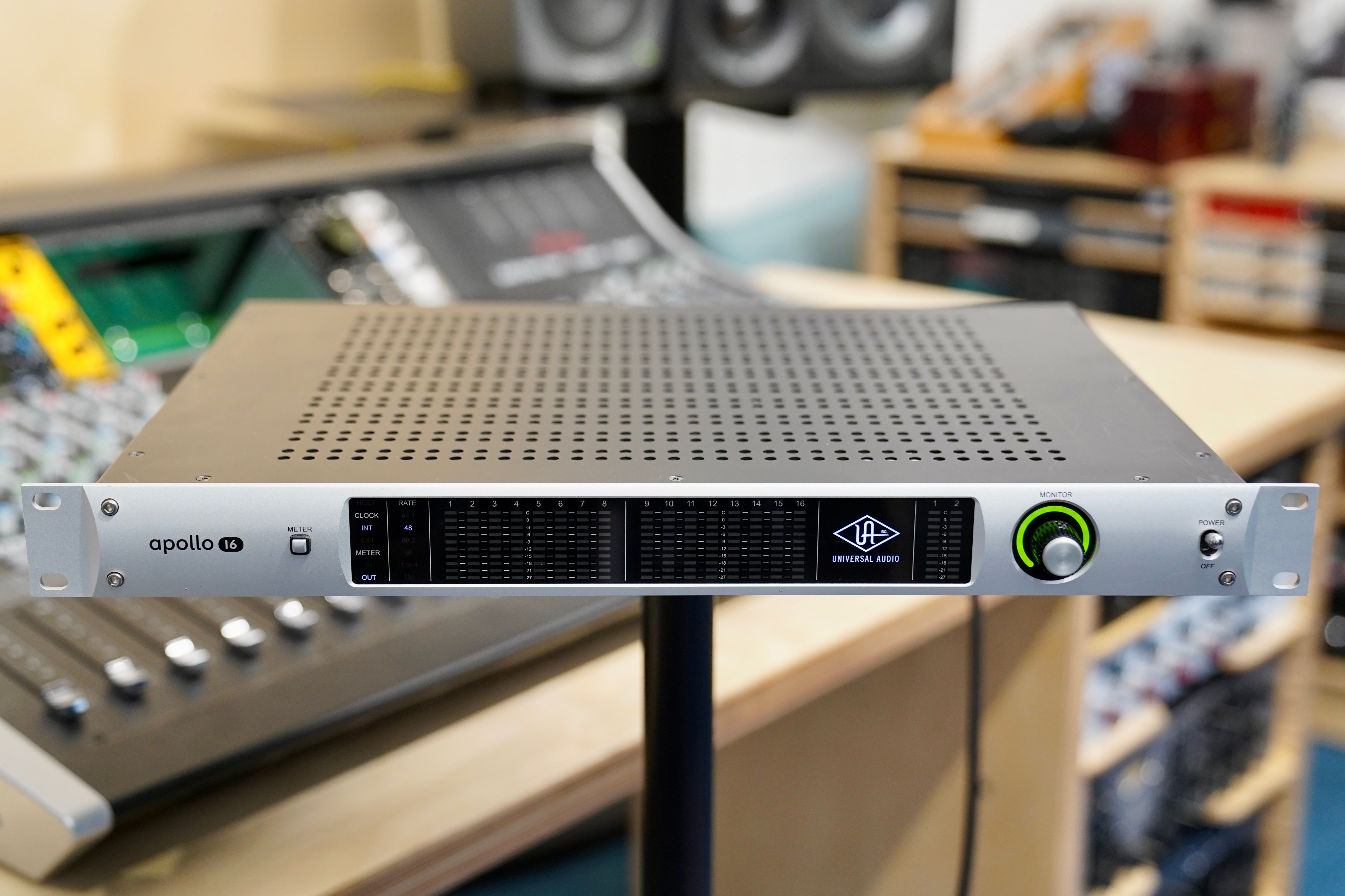 Universal Audio Apollo 16 Quad (TB2)