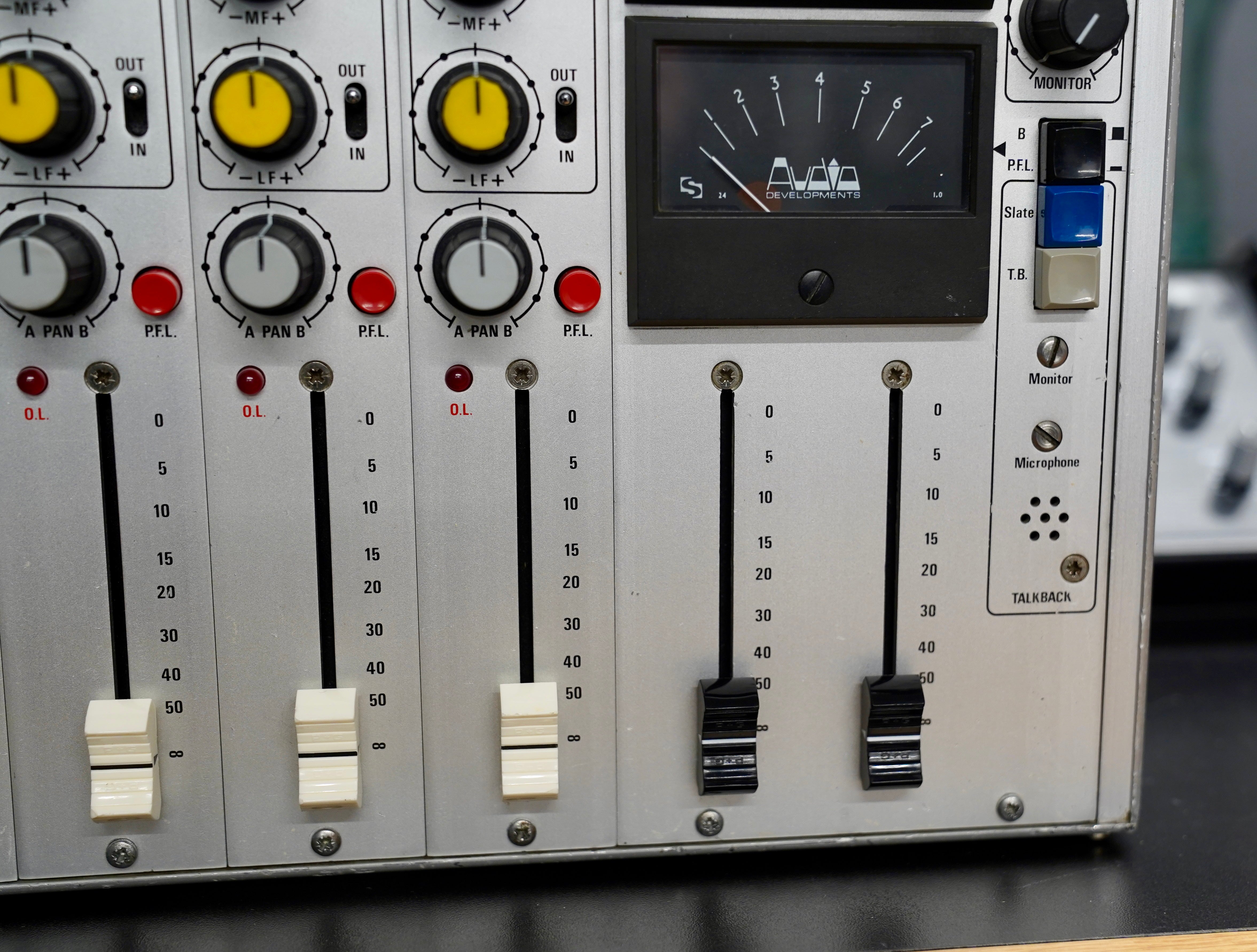 Audio Developments AD145