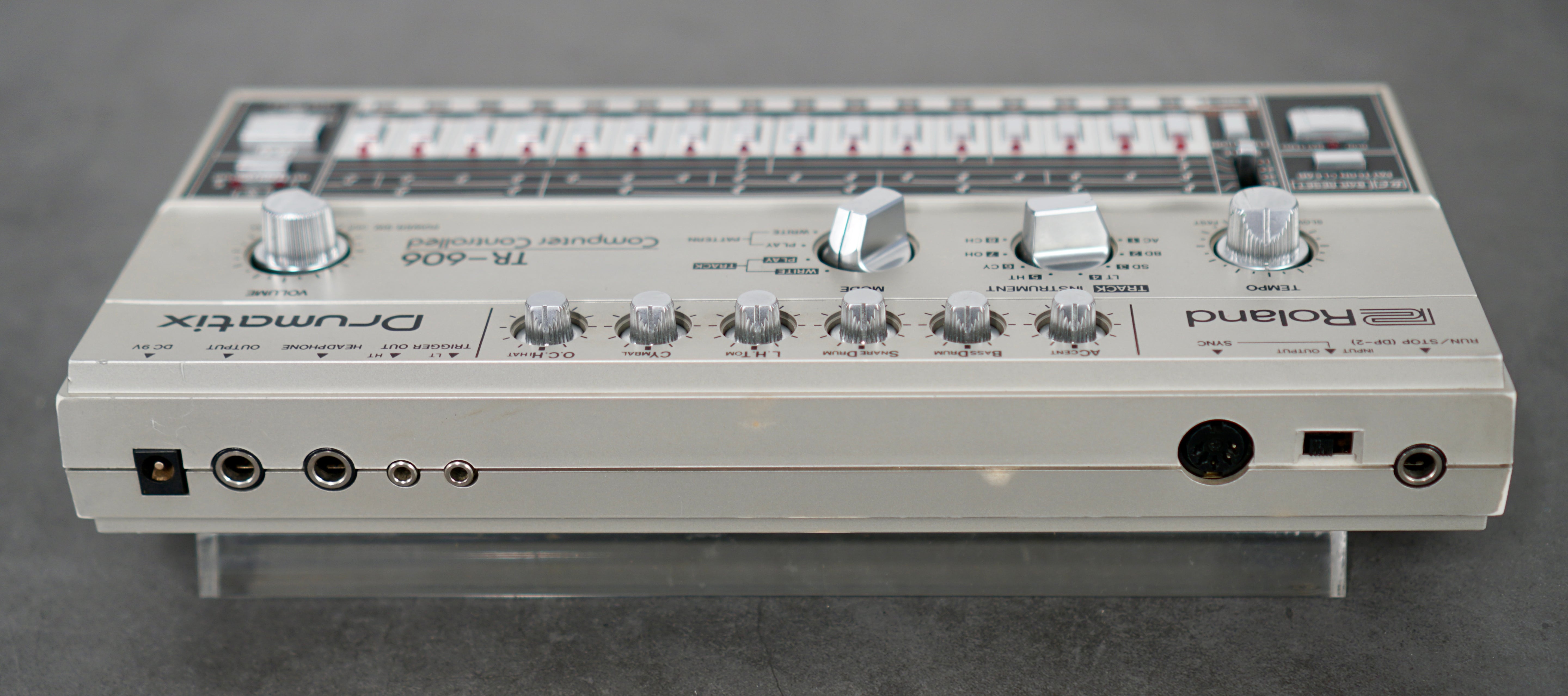 Roland TR-606