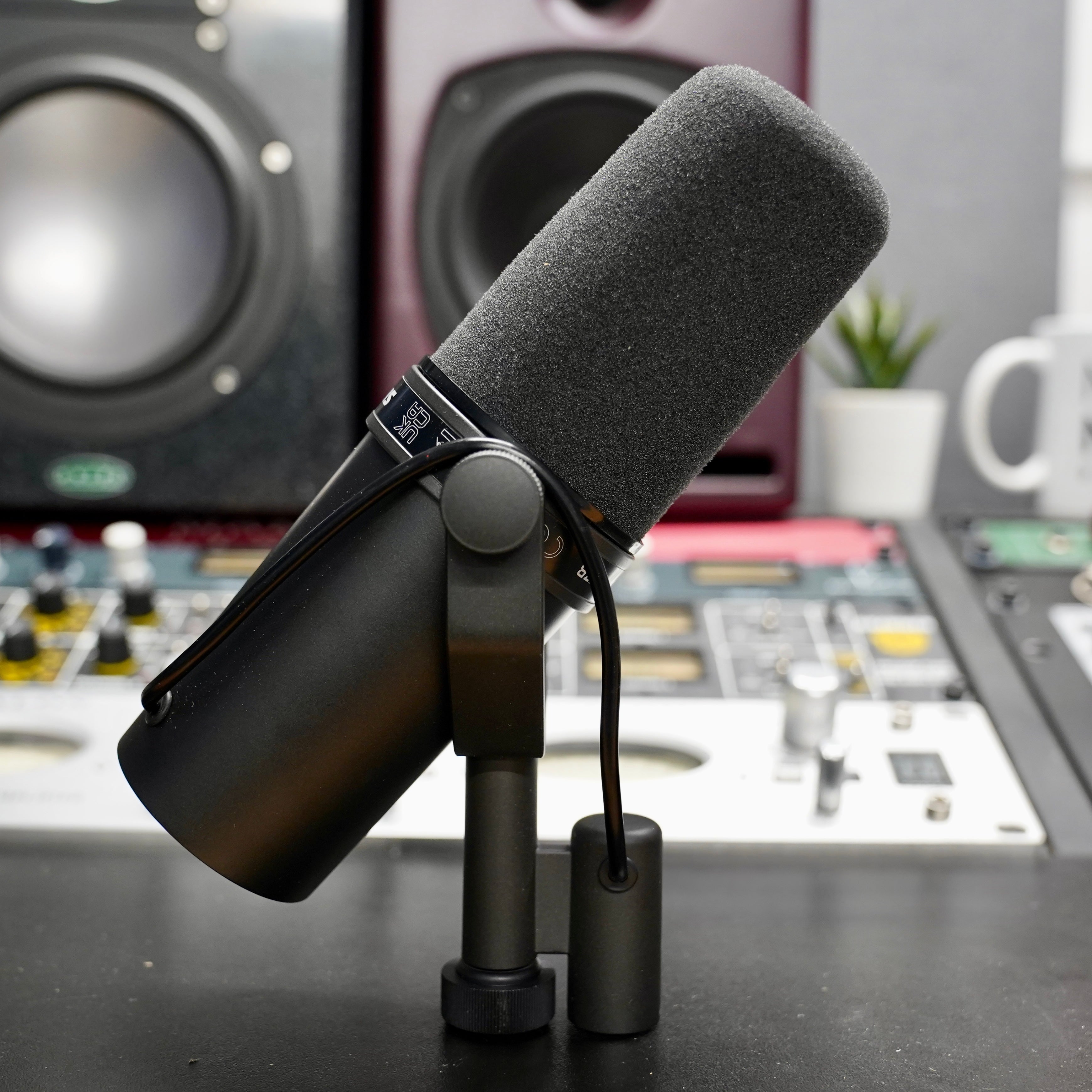 【SHURE】SM7B（美品） Amazon.com: Shure SM7B Vocal Dynamic Microphone for