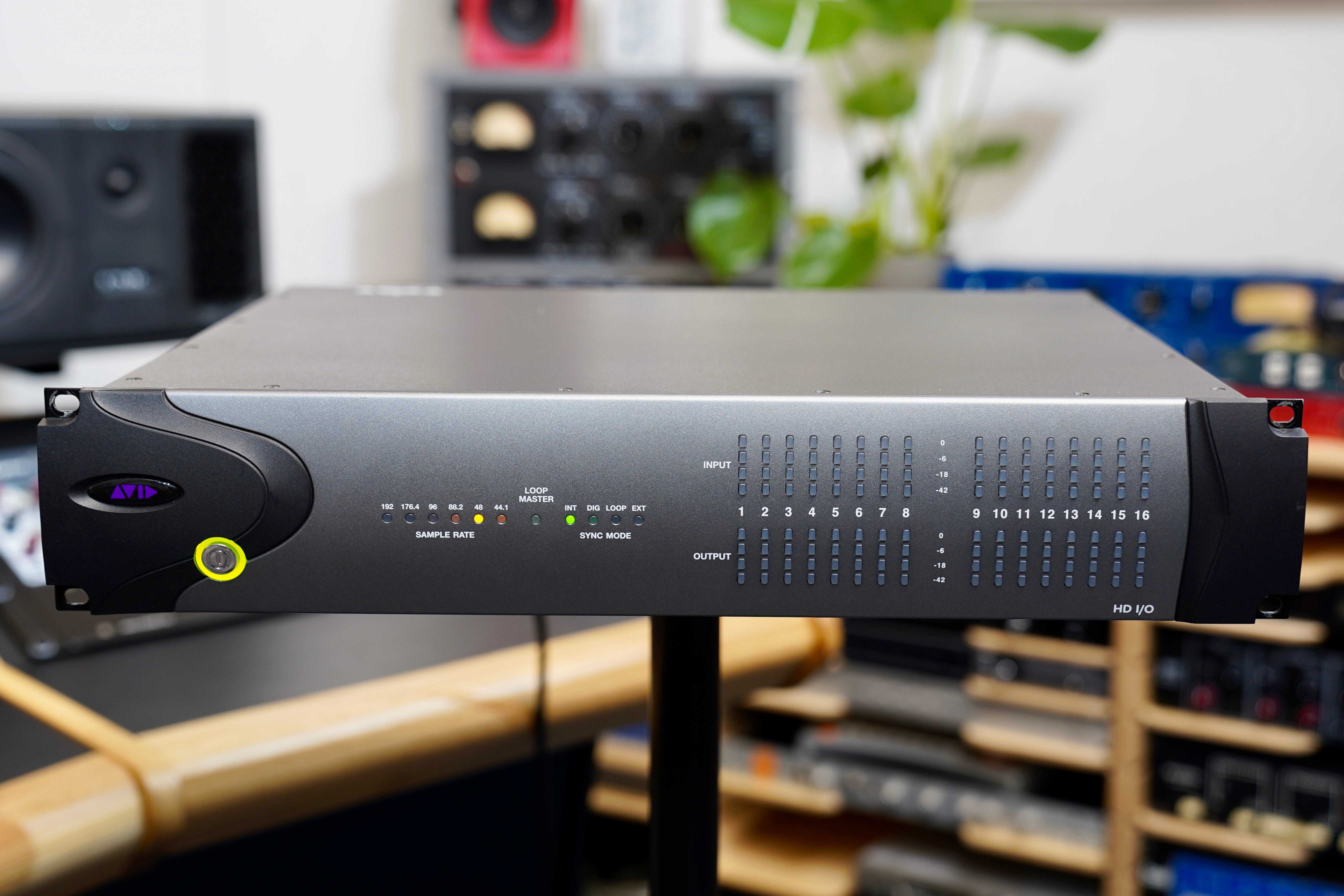 Avid HD I/O 16x16 (Analog) Pro Tools HD Audio Interface