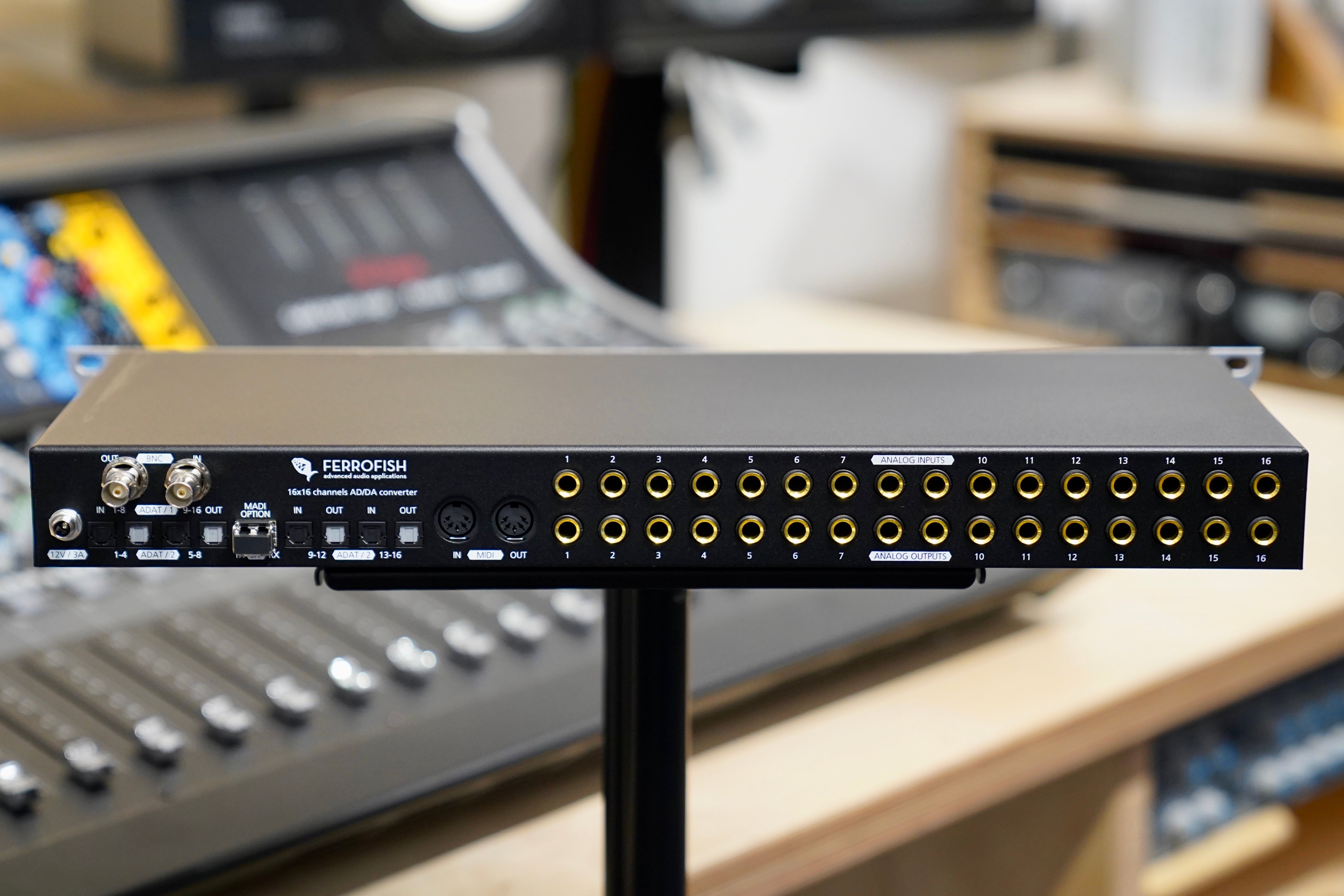 Ferrofish Pulse 16 MX AD/DA Converter