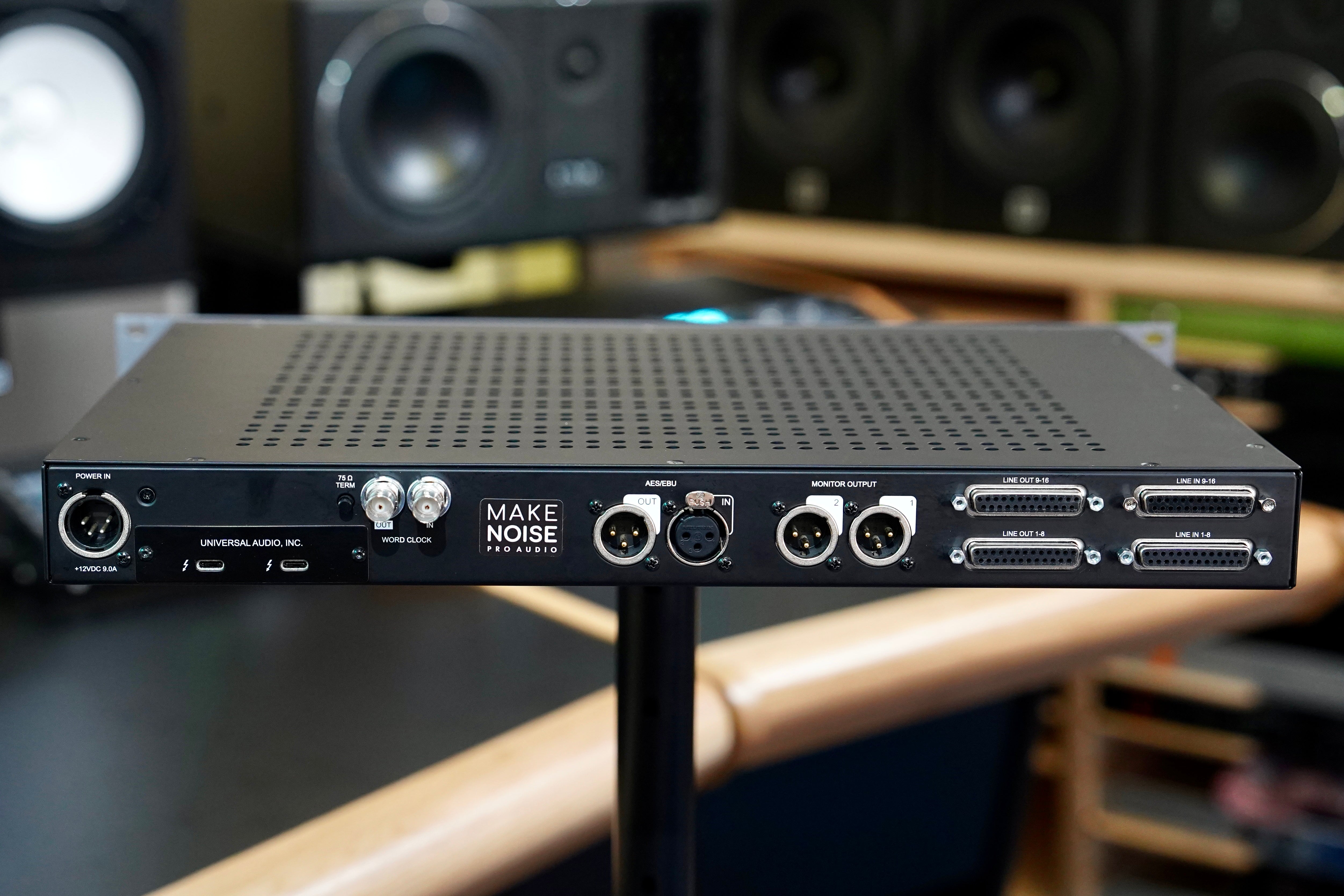 Universal Audio Apollo X16 Thunderbolt 3 Audio Interface