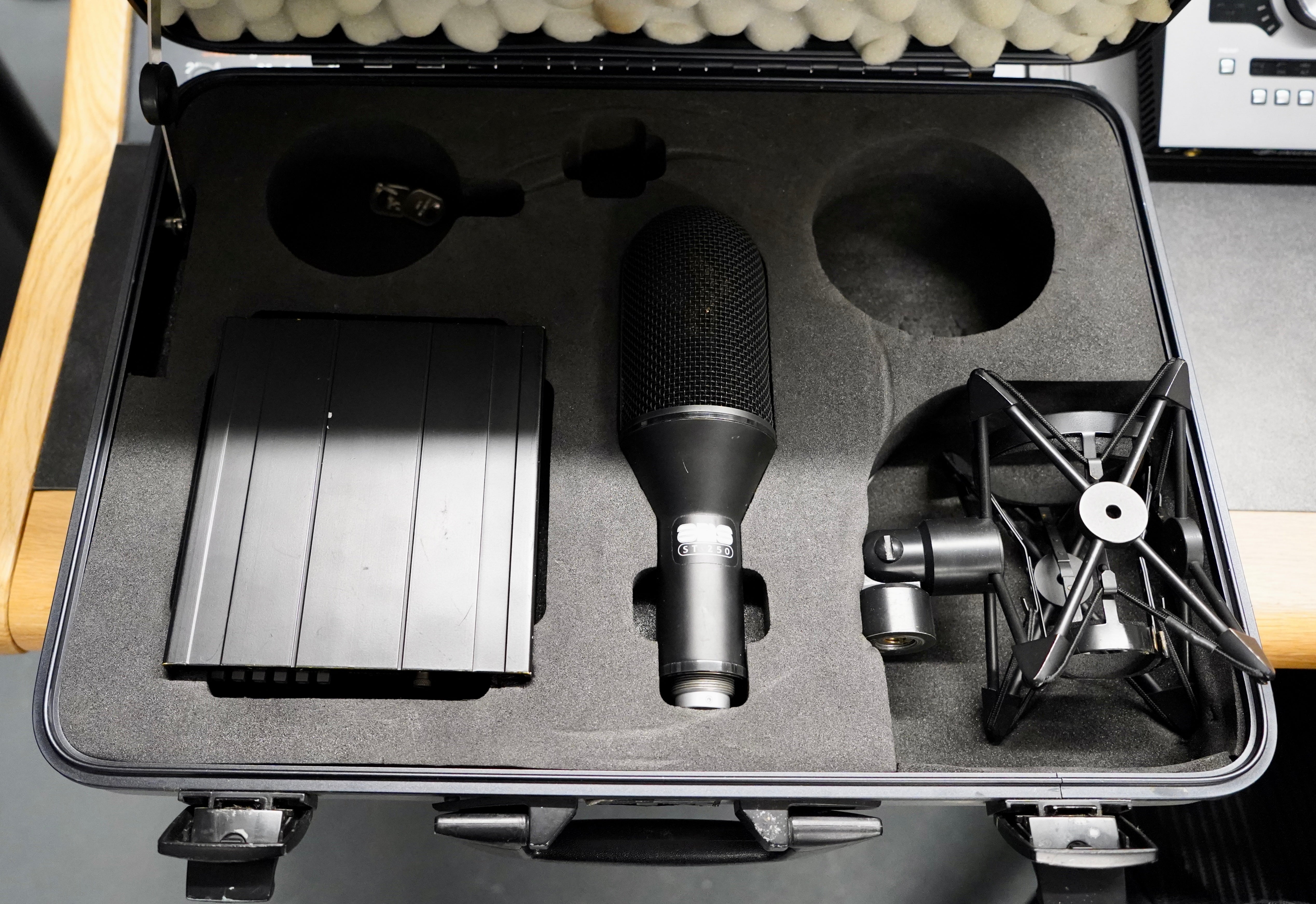 AMS Soundfield ST250