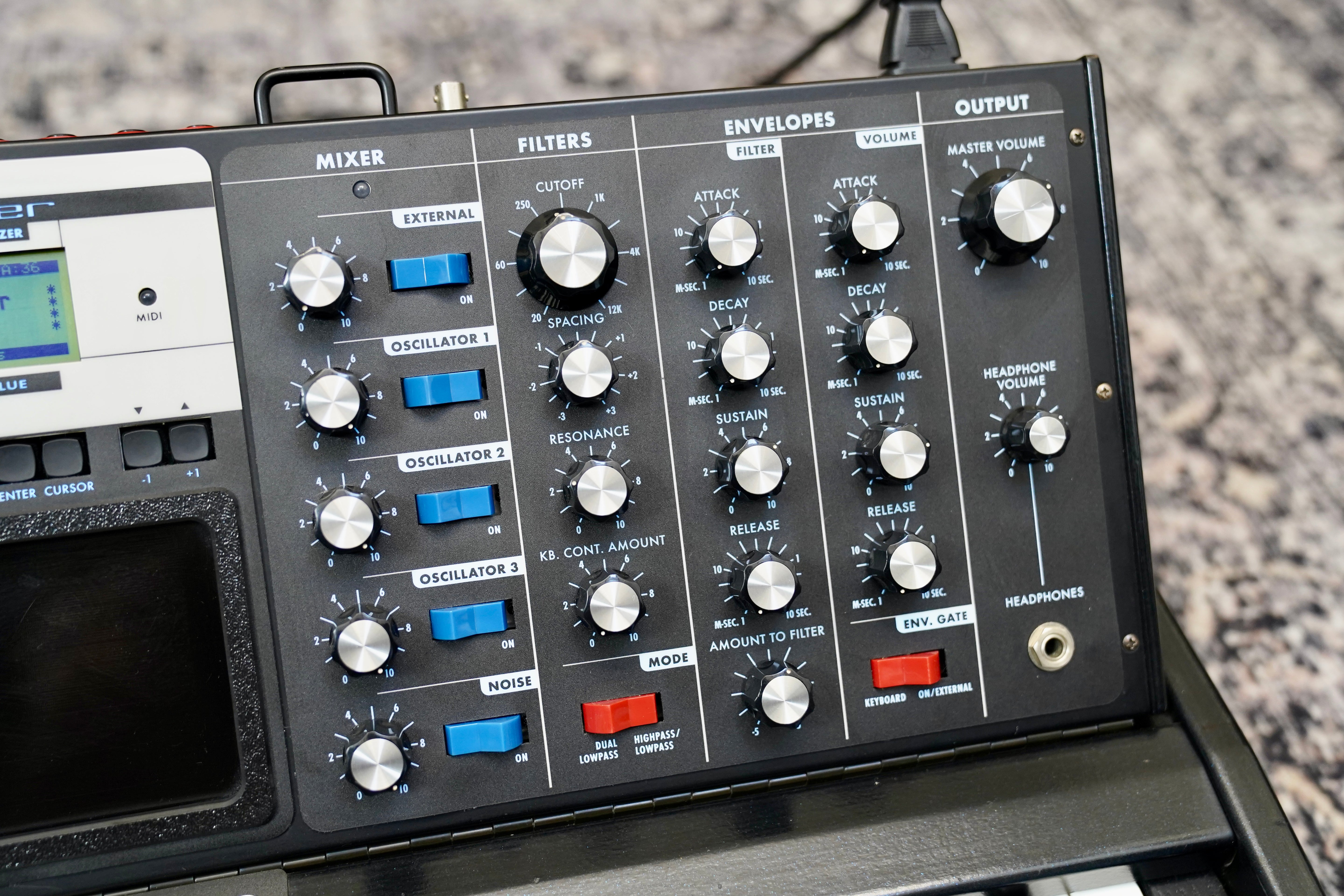 Moog Voyager Electric Blue Edition