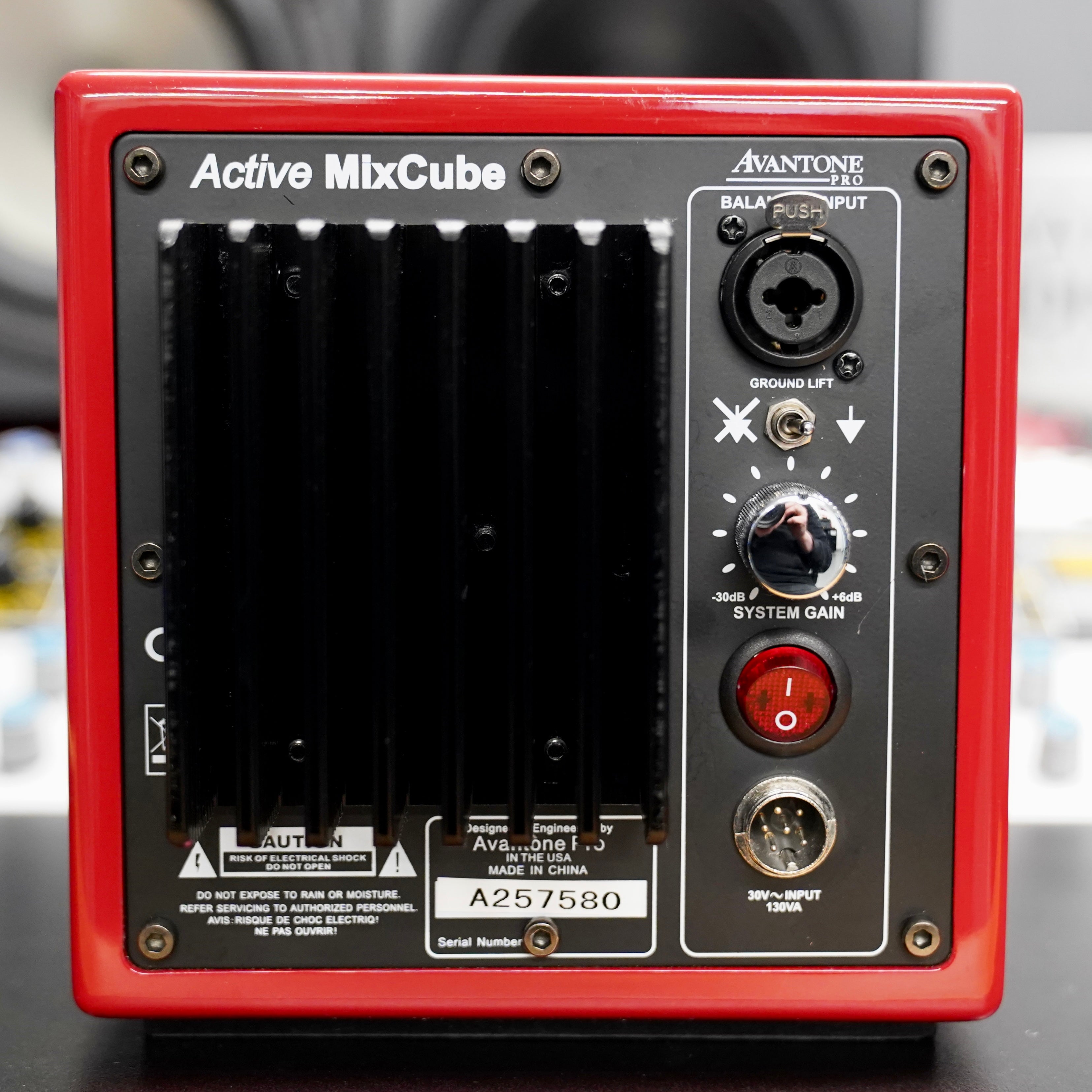 Avantone MixCube (Active)