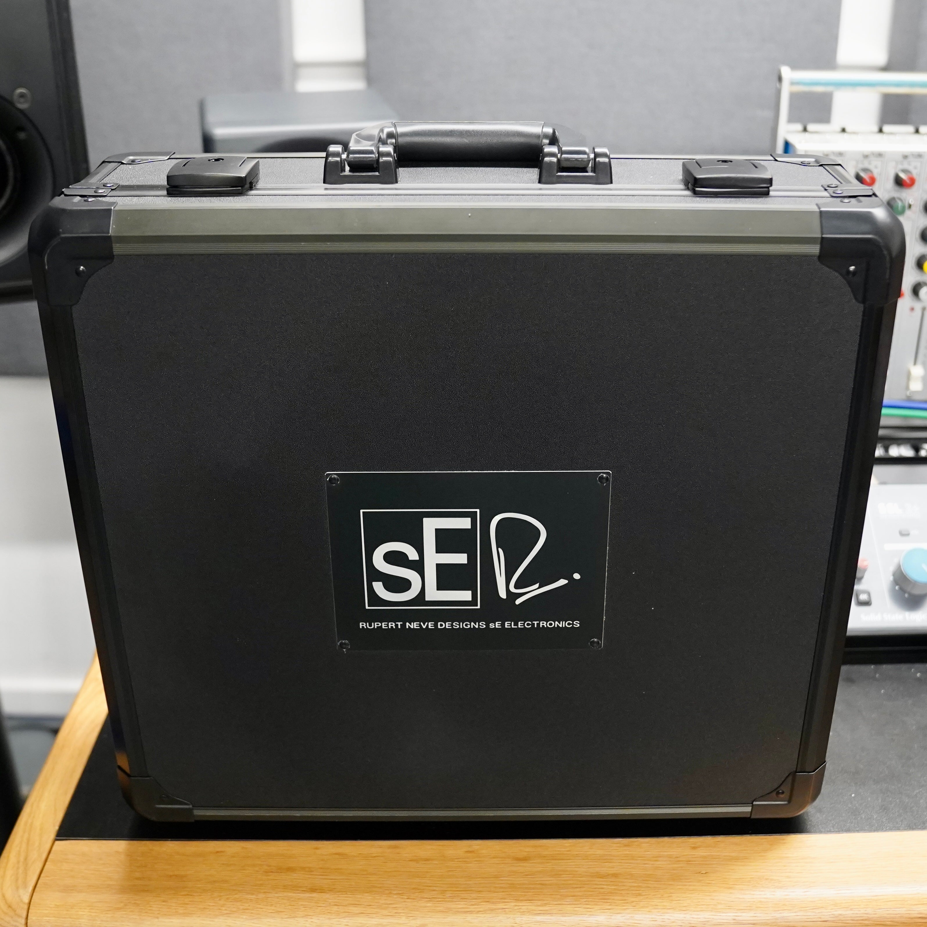 SE Electronics Rupert Neve RNT