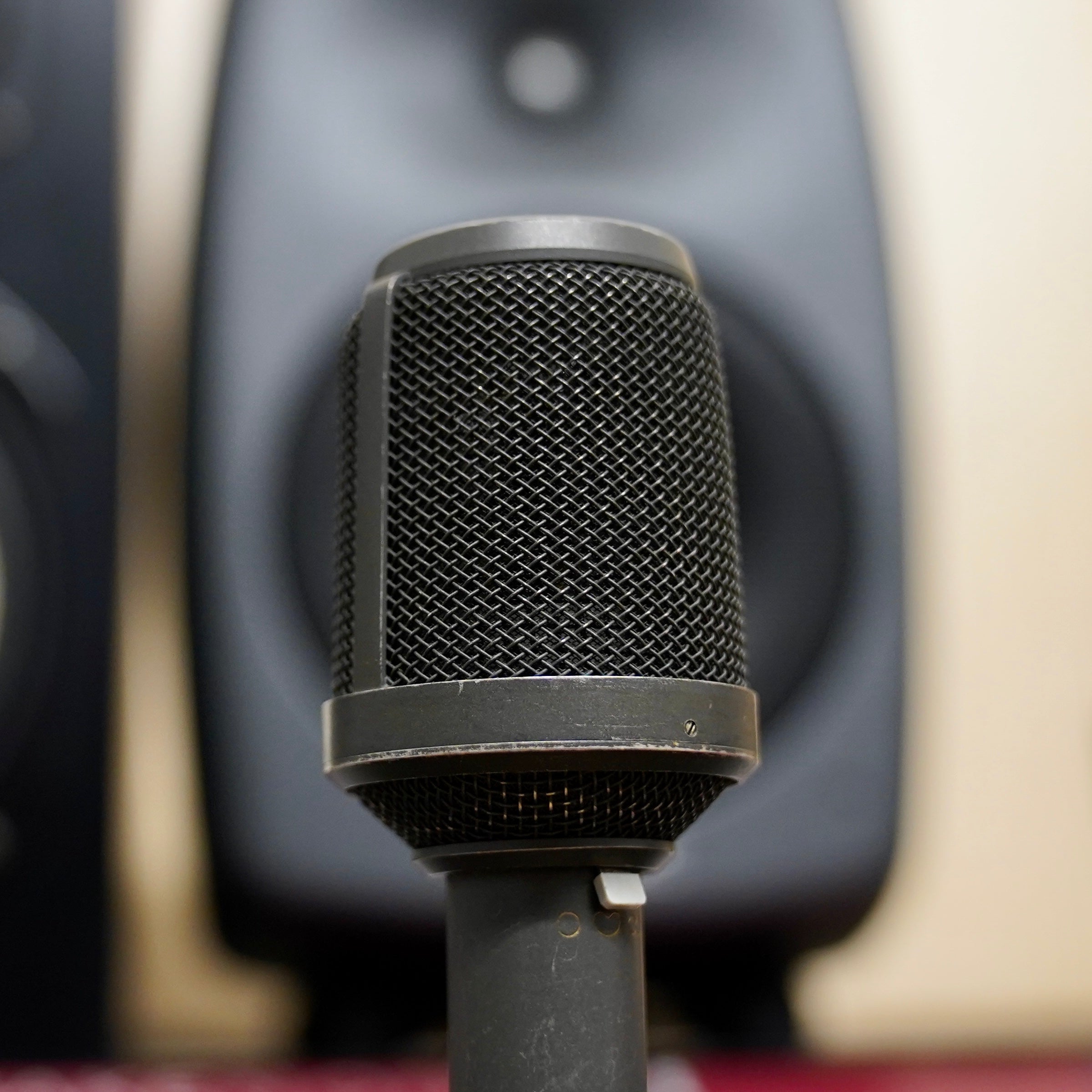 Neumann KM86i