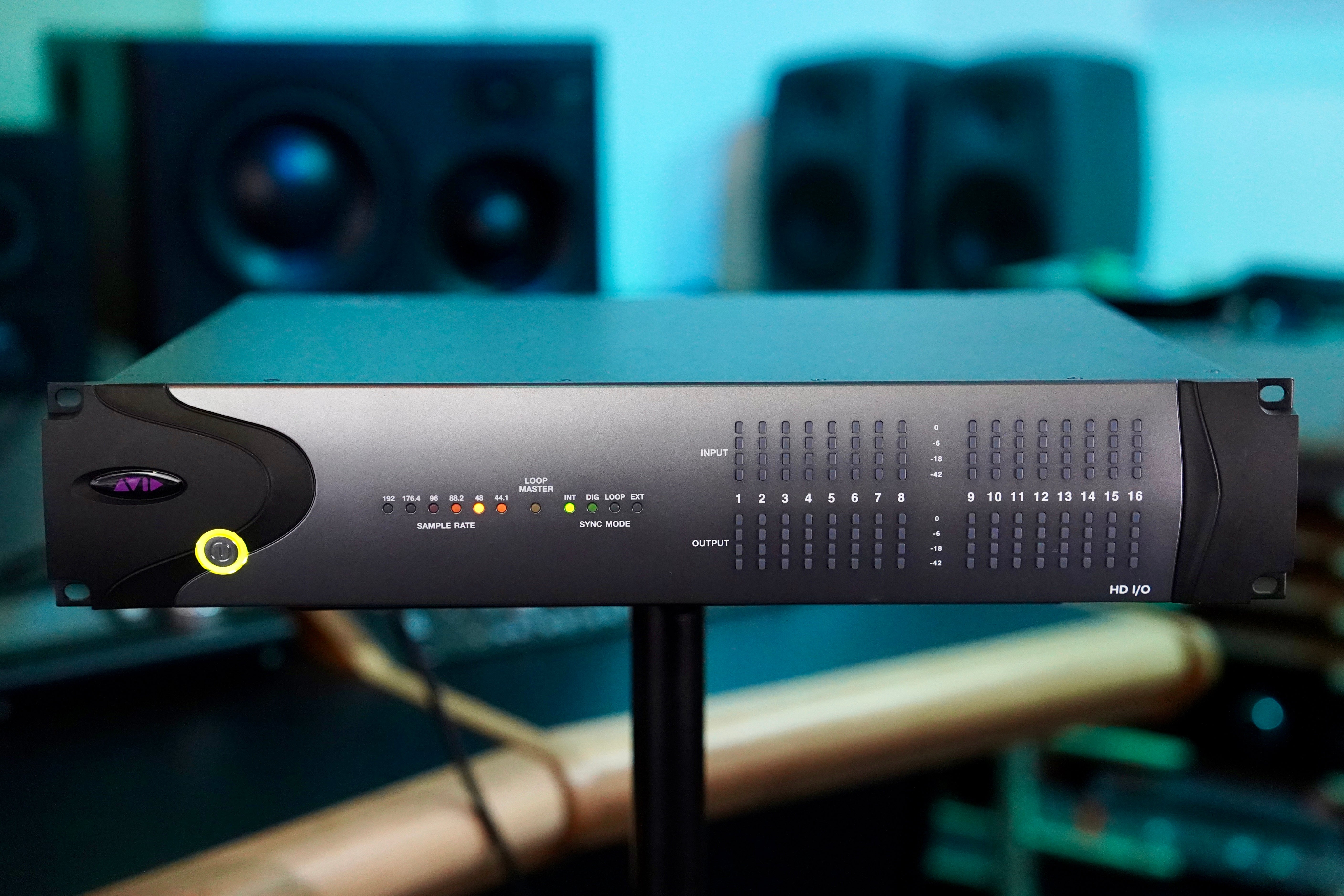 Avid HD I/O 16x16 (Analog) Pro Tools HD Audio Interface