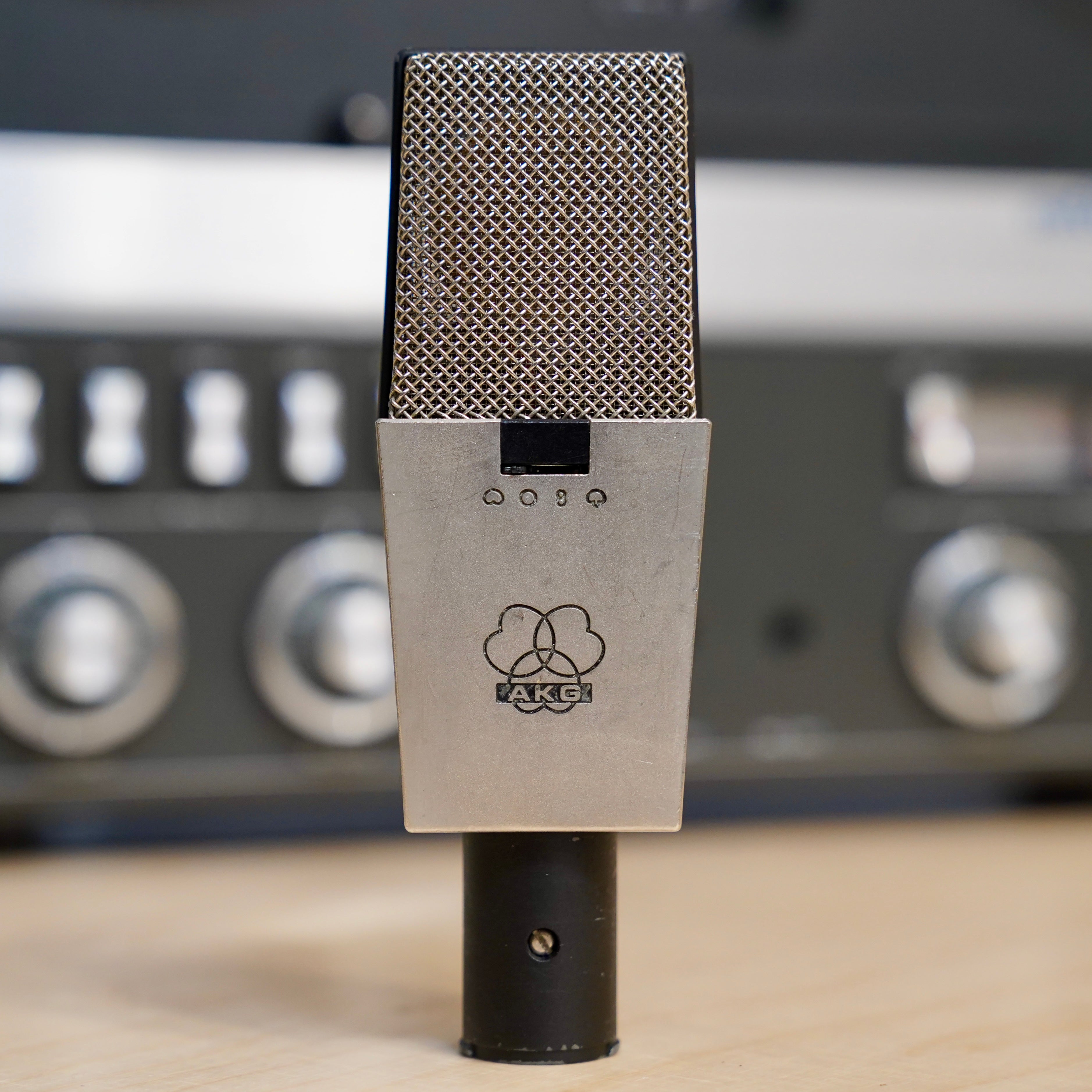 AKG C414 EB