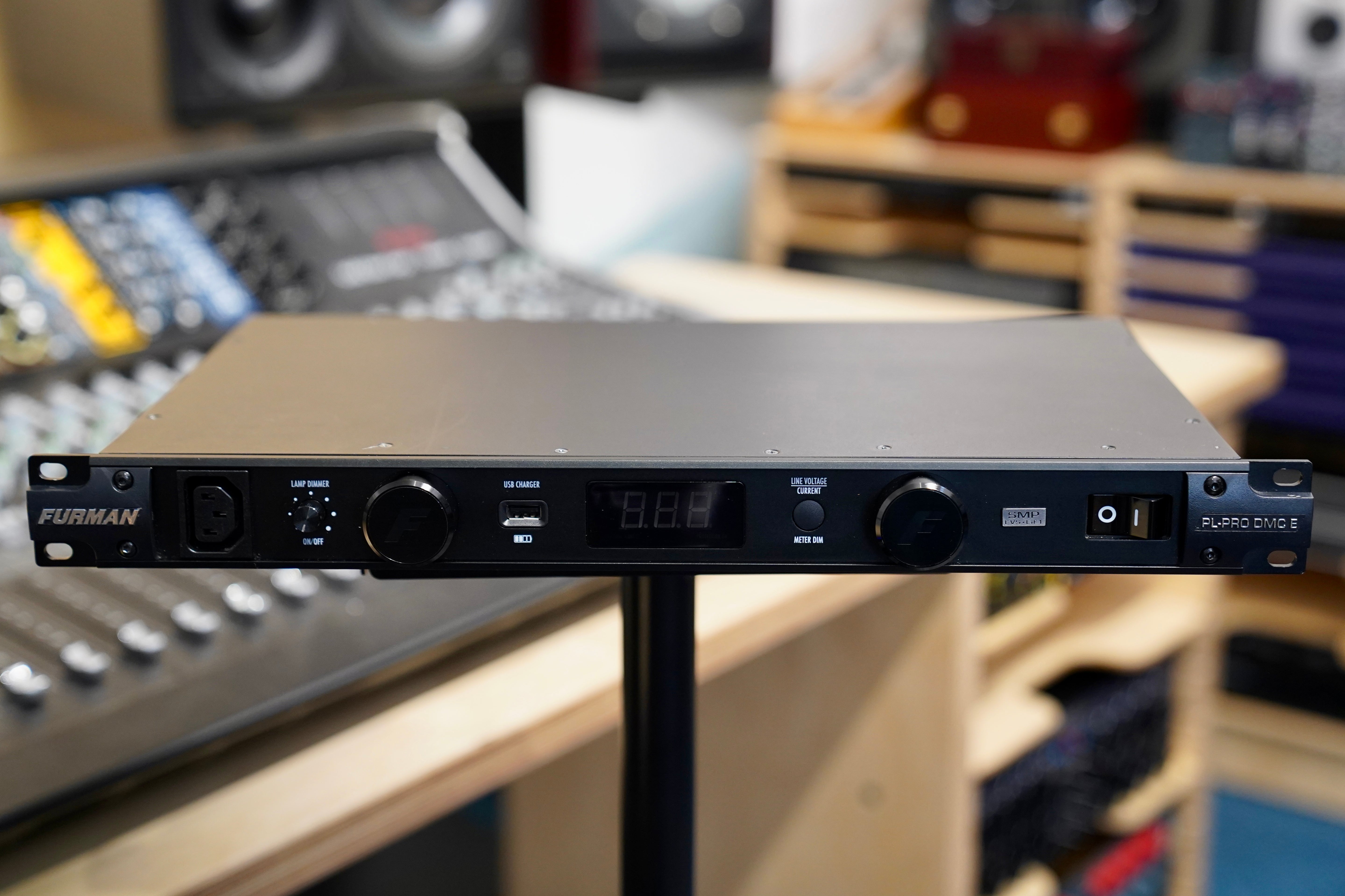 Furman PL-PRO DMC-E Power Conditioner