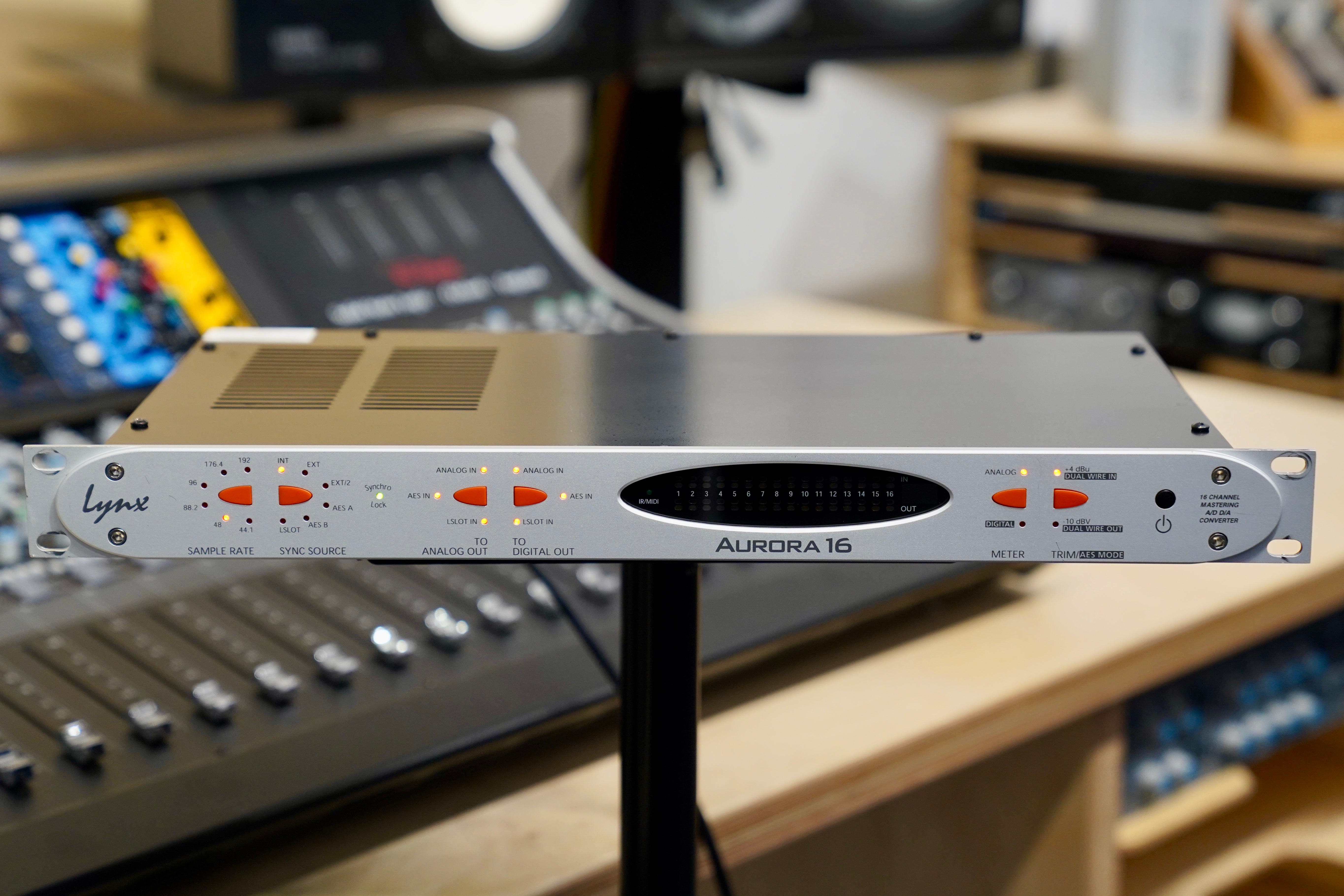 Lynx Aurora 16 w/ LT-USB