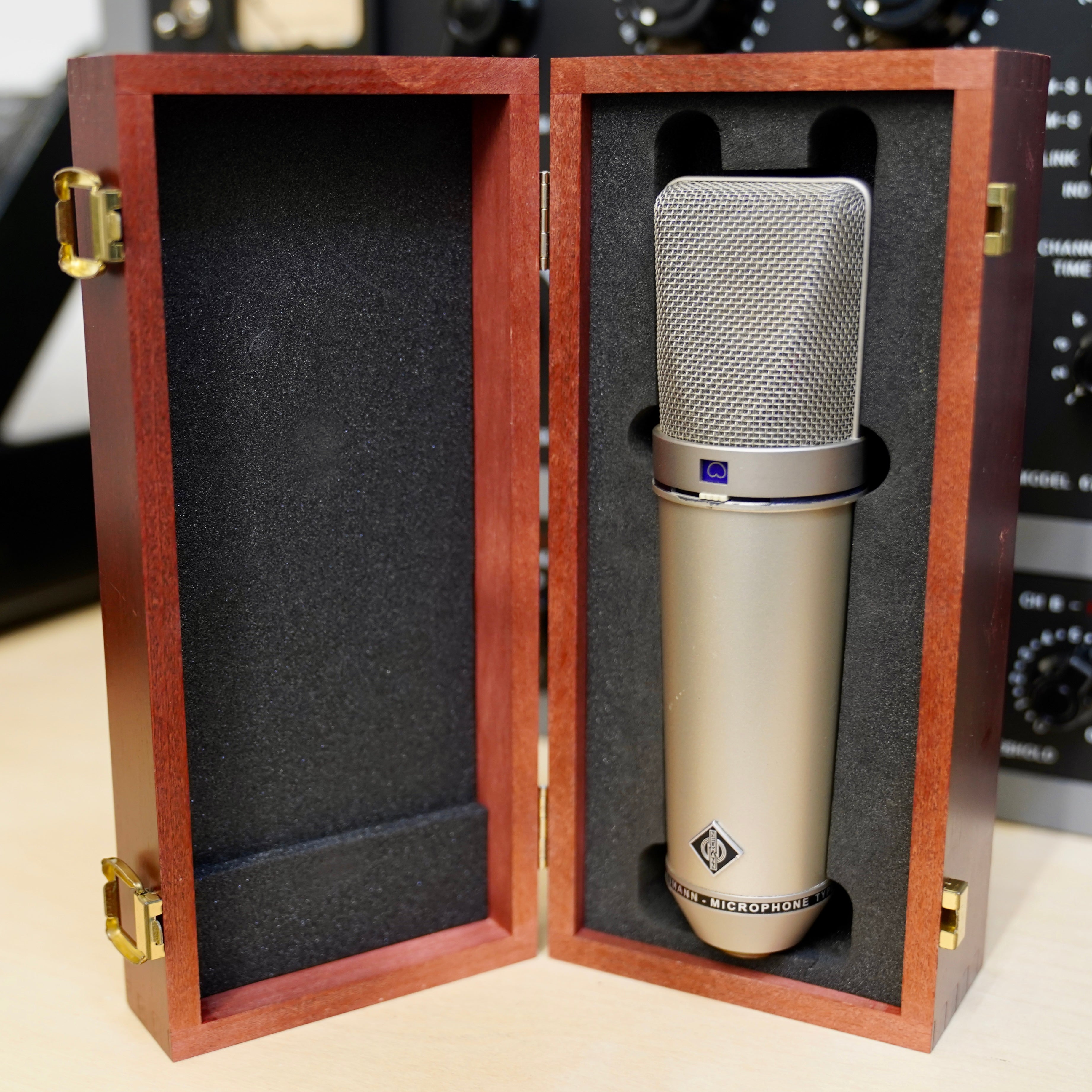 Neumann U67 (Max Kircher Build)