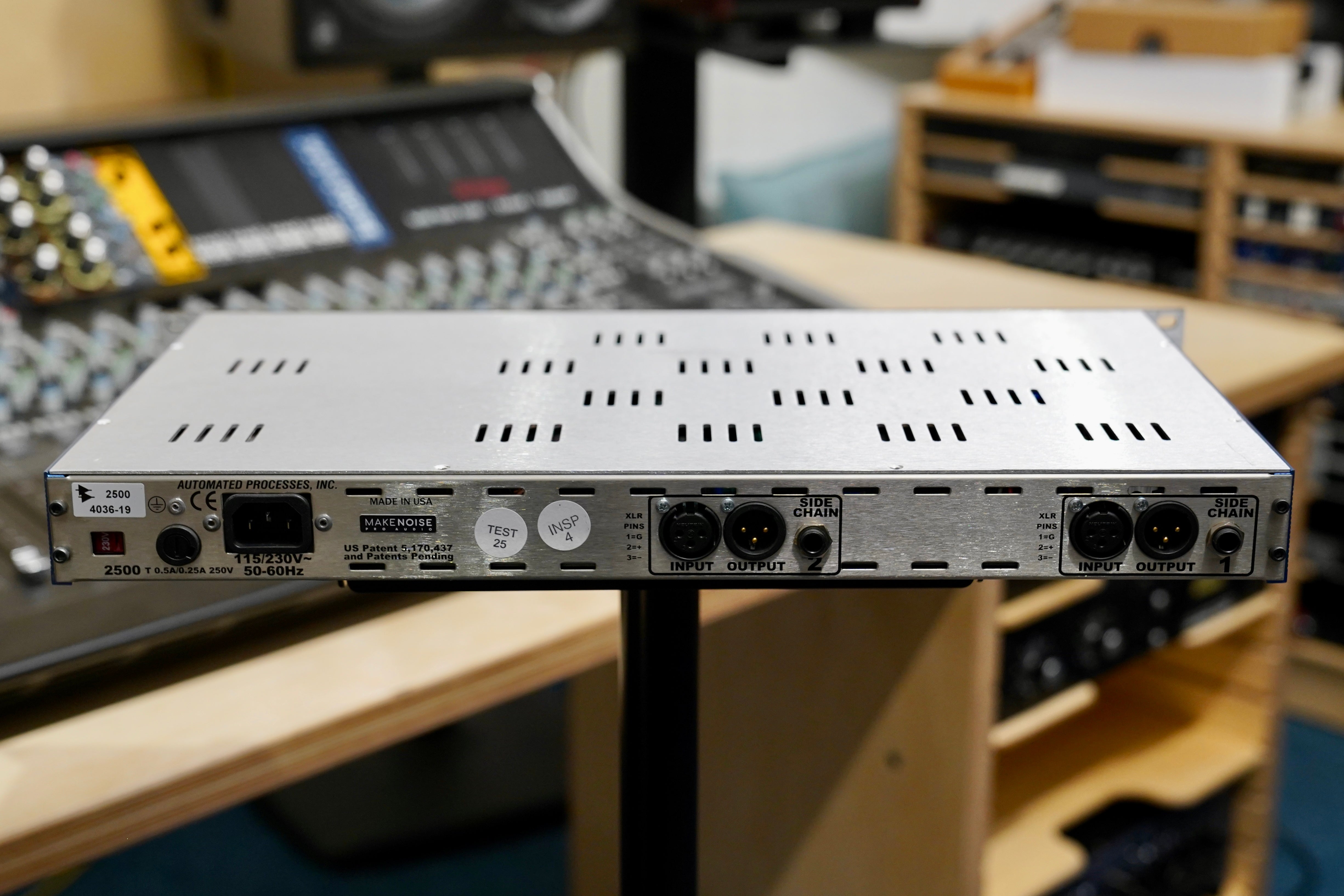 API 2500 Bus Compressor