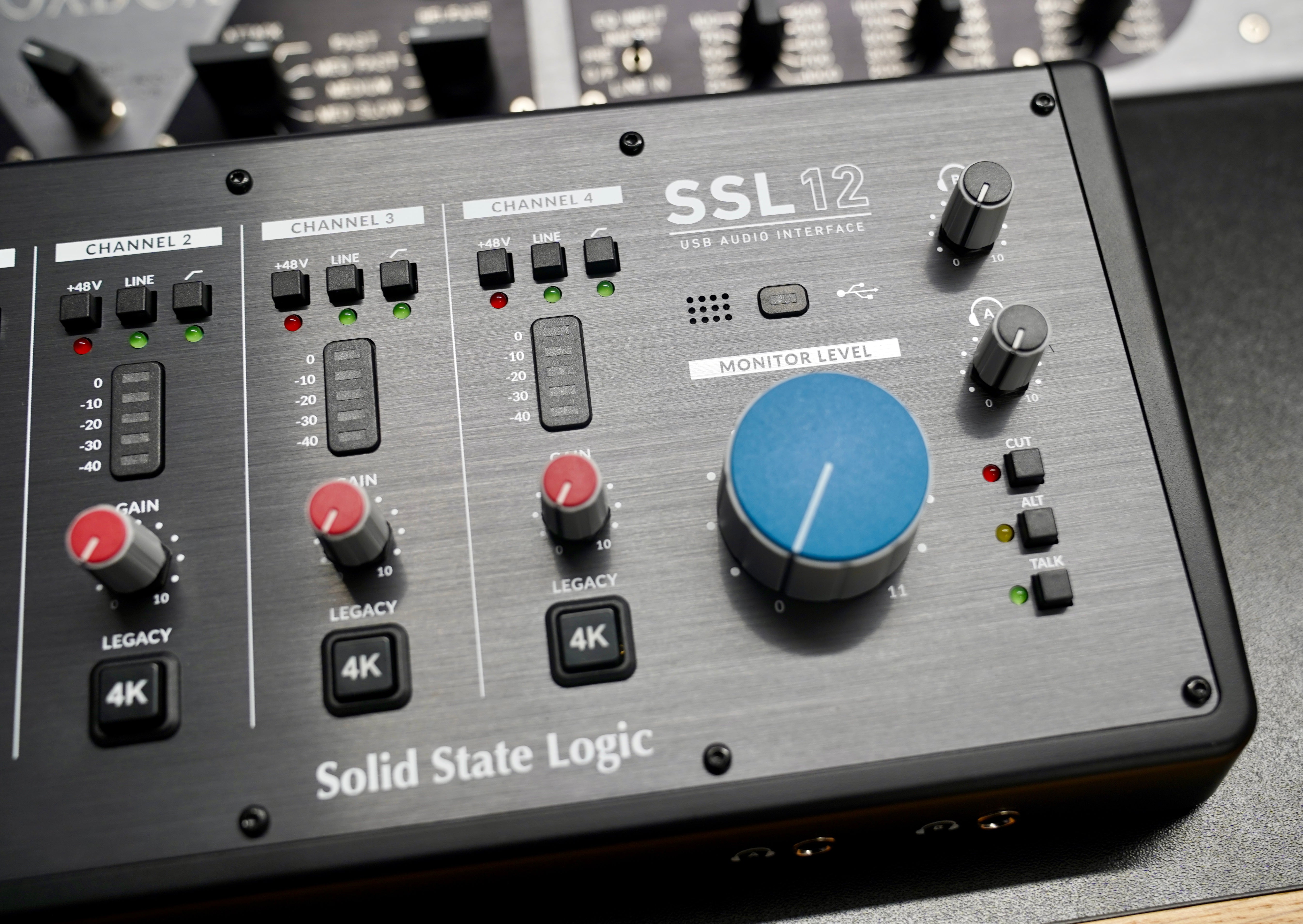Solid State Logic SSL12