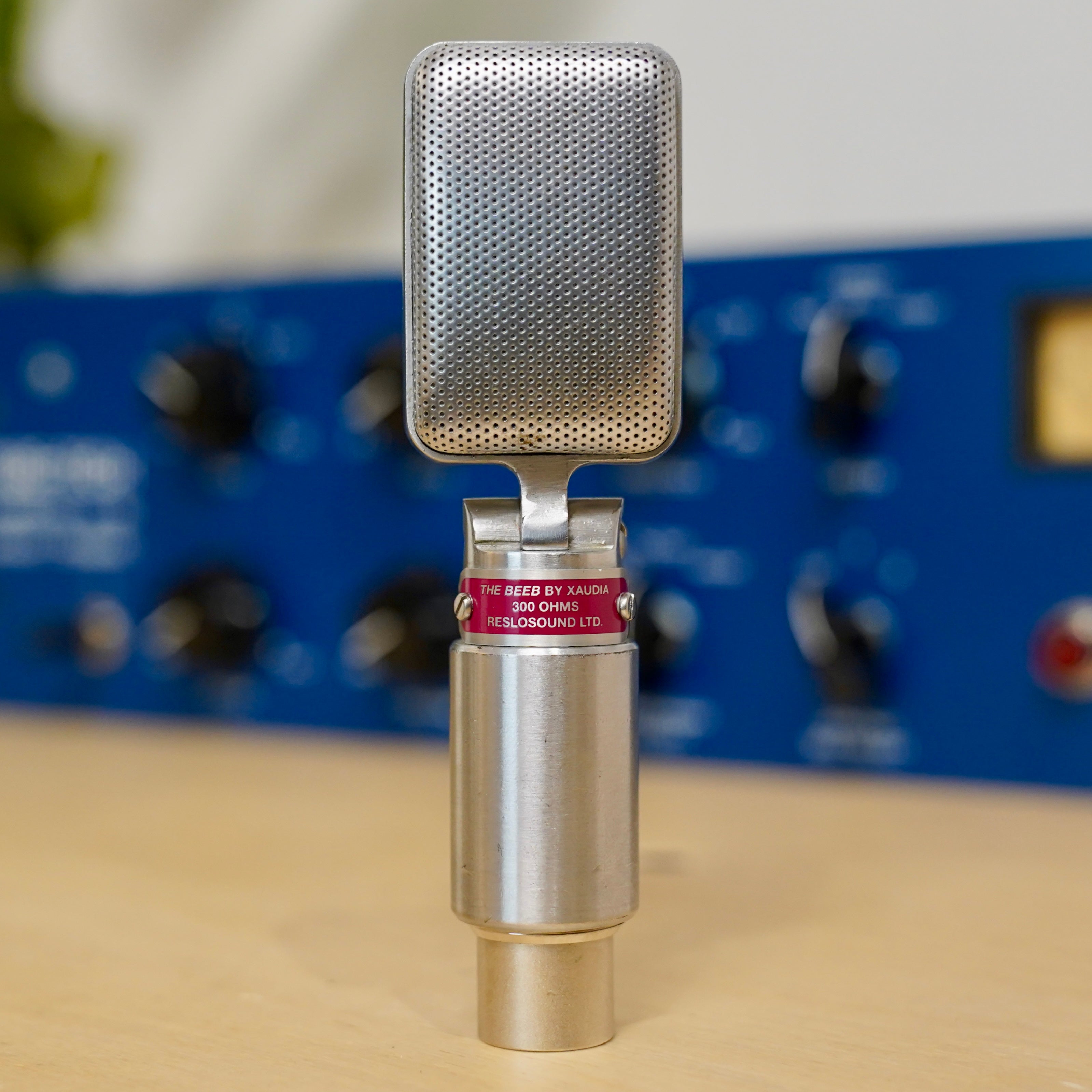 Reslo “The Beeb” by Xaudia